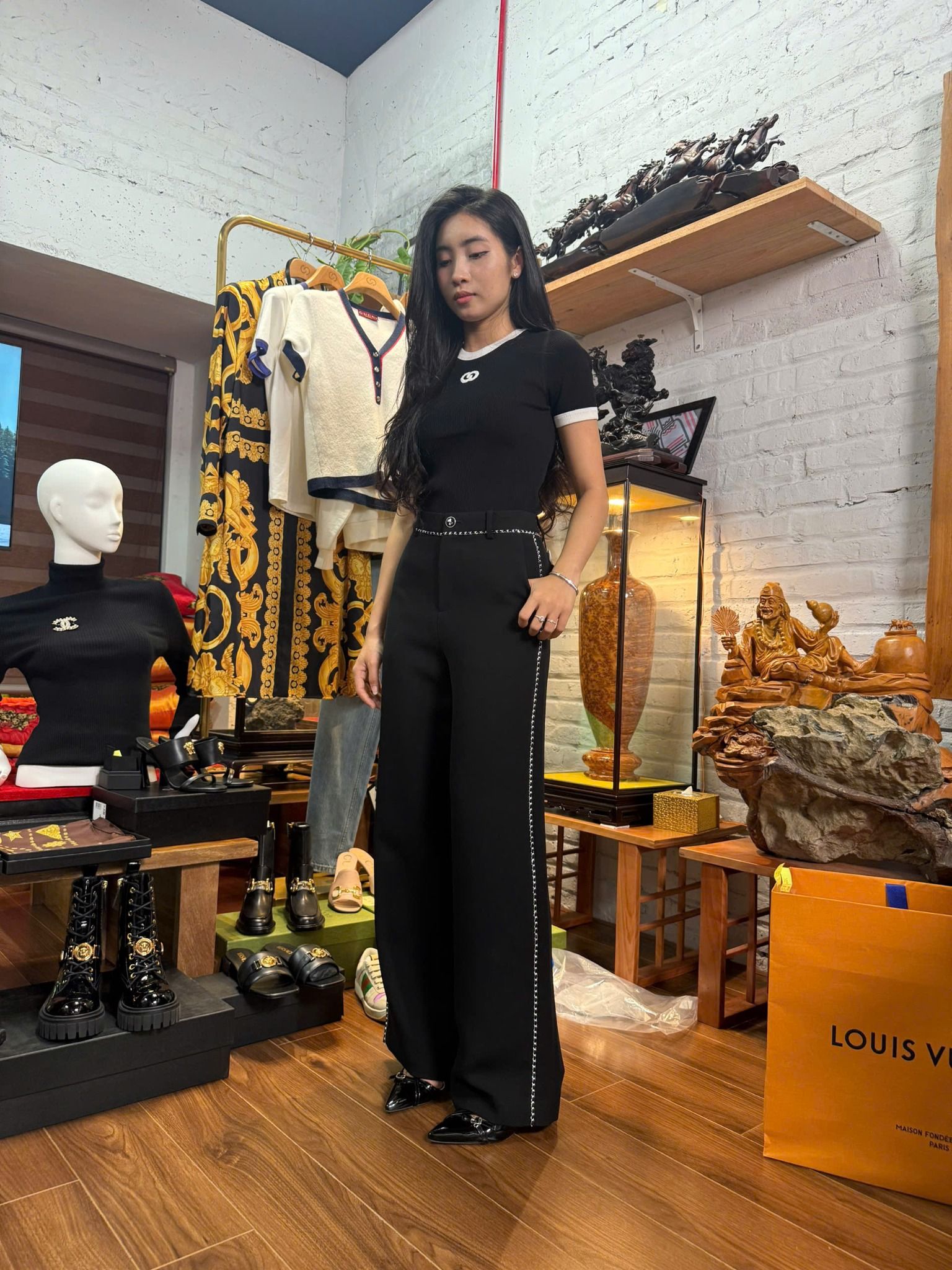  Quần vải đen 2 sọc 2 bên 