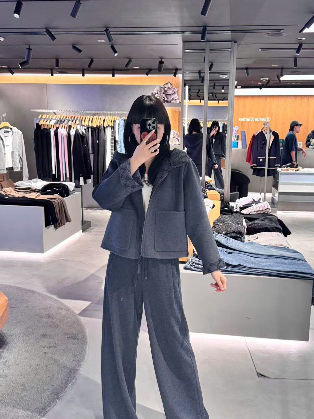  Áo dạ ép XÁM có mũ dáng ngắn, lót full logo 