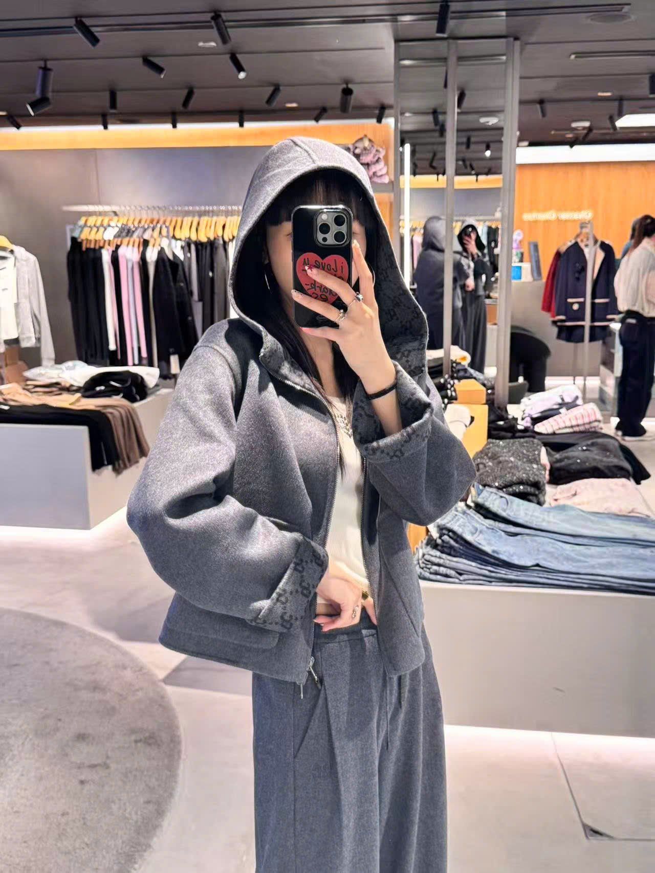  Áo dạ ép XÁM có mũ dáng ngắn, lót full logo 