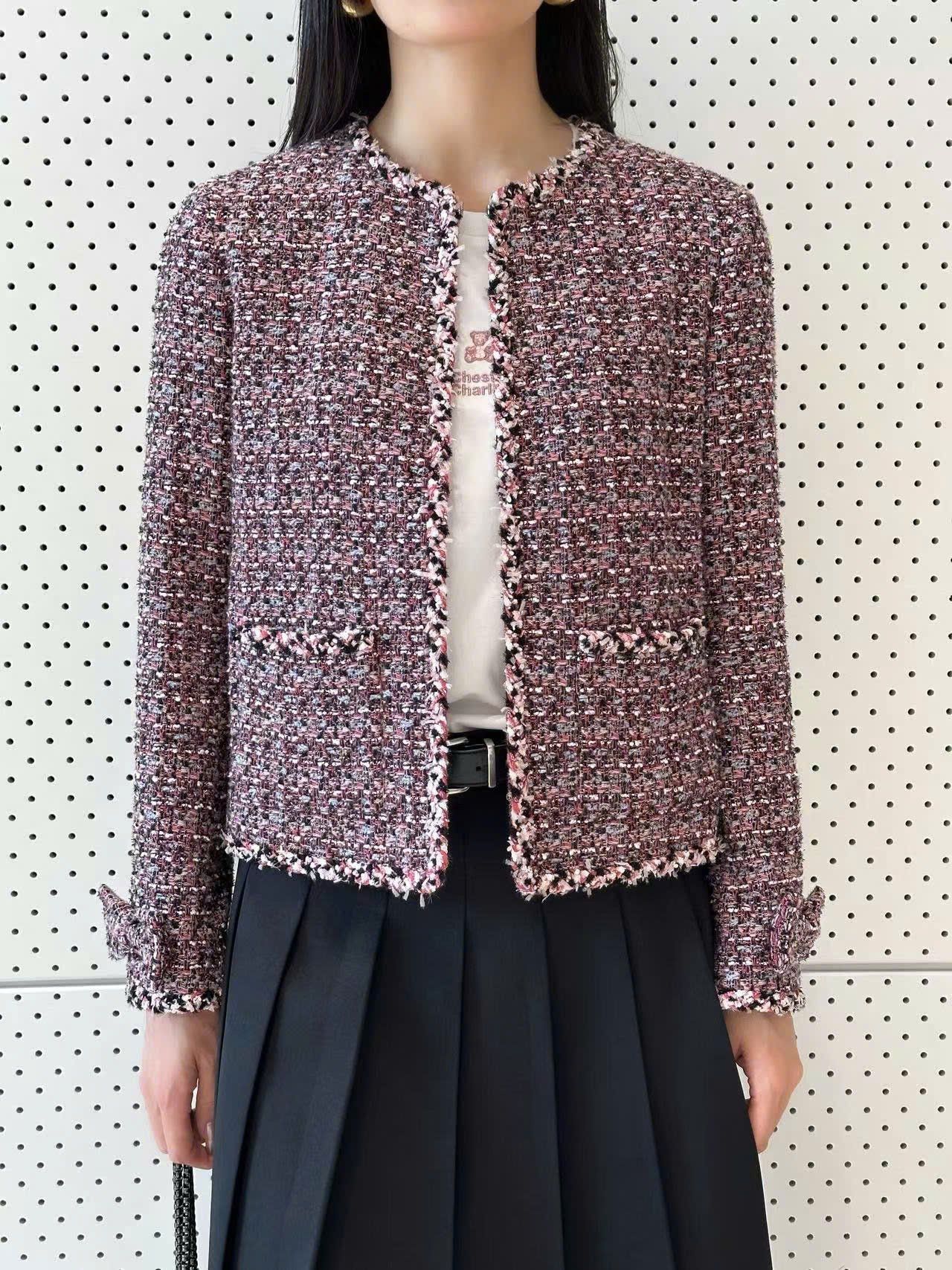  Áo tweed hồng đất, tay đính nơ 