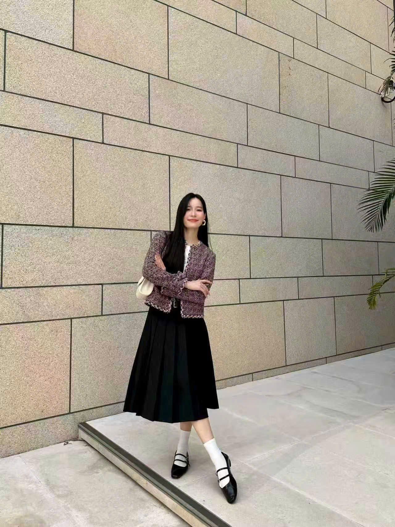  Áo tweed hồng đất, tay đính nơ 