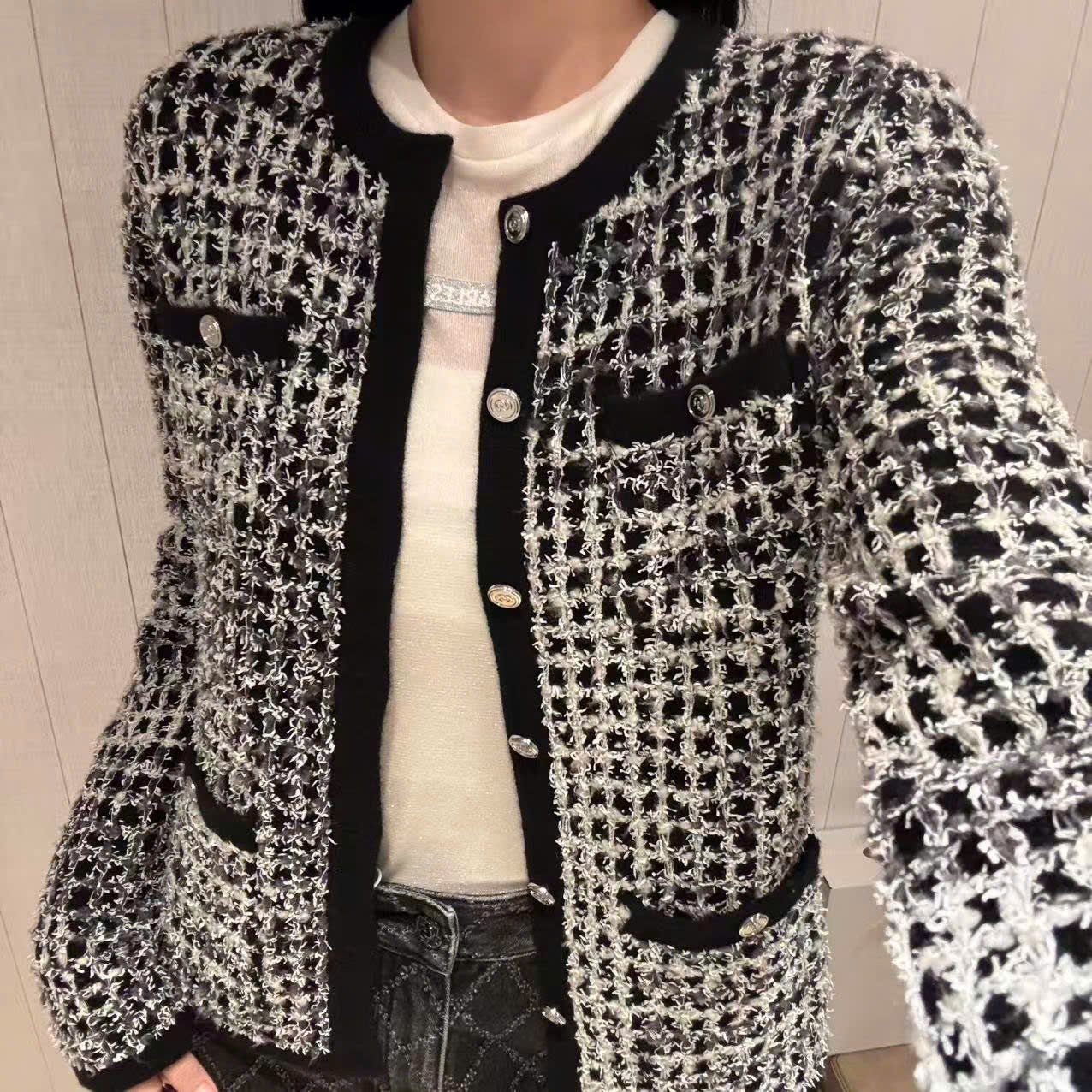  Áo CDG trắng xám ô vuông 