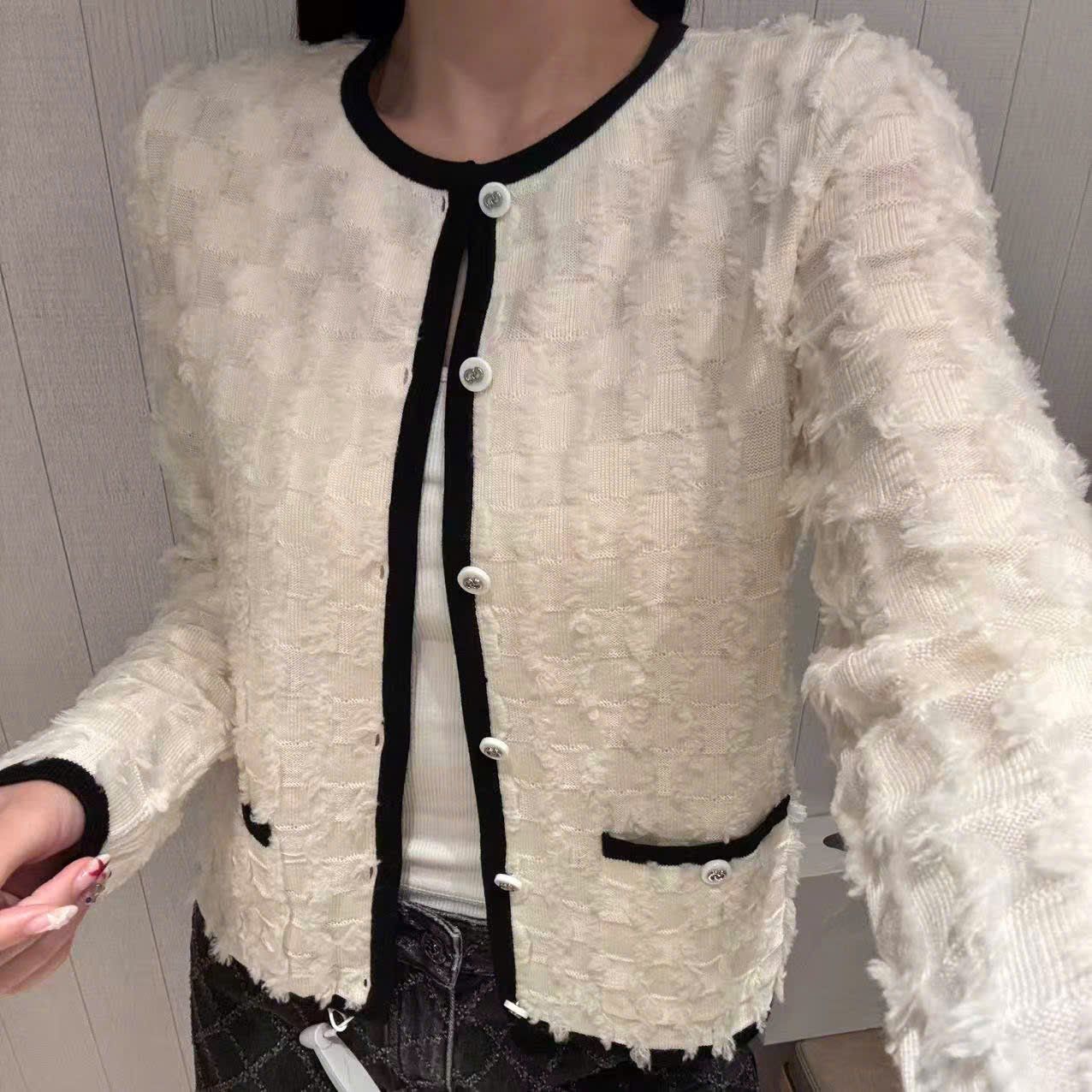  Áo CDG ô vuông trắng viền đen new25 