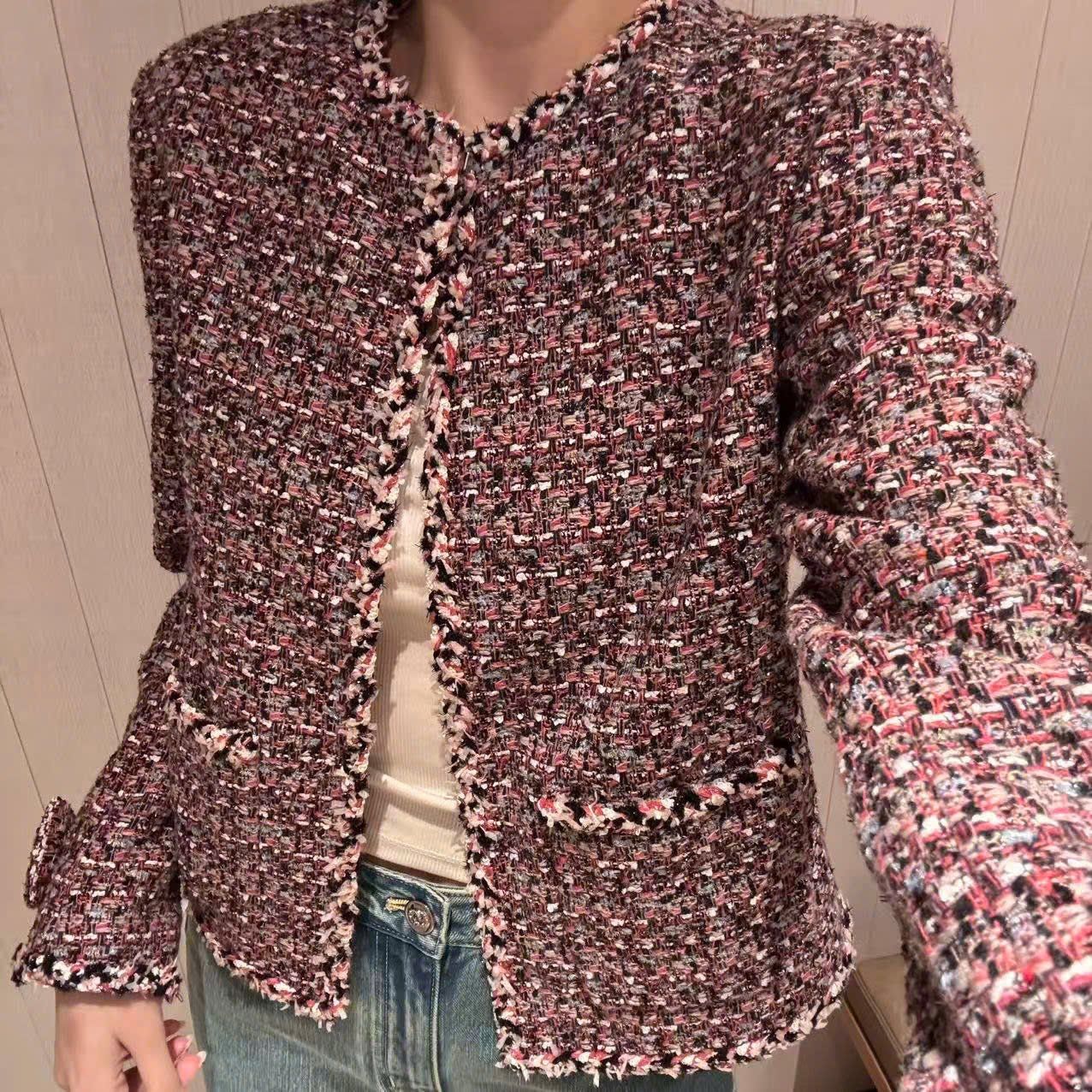  Áo tweed hồng đất, tay đính nơ 