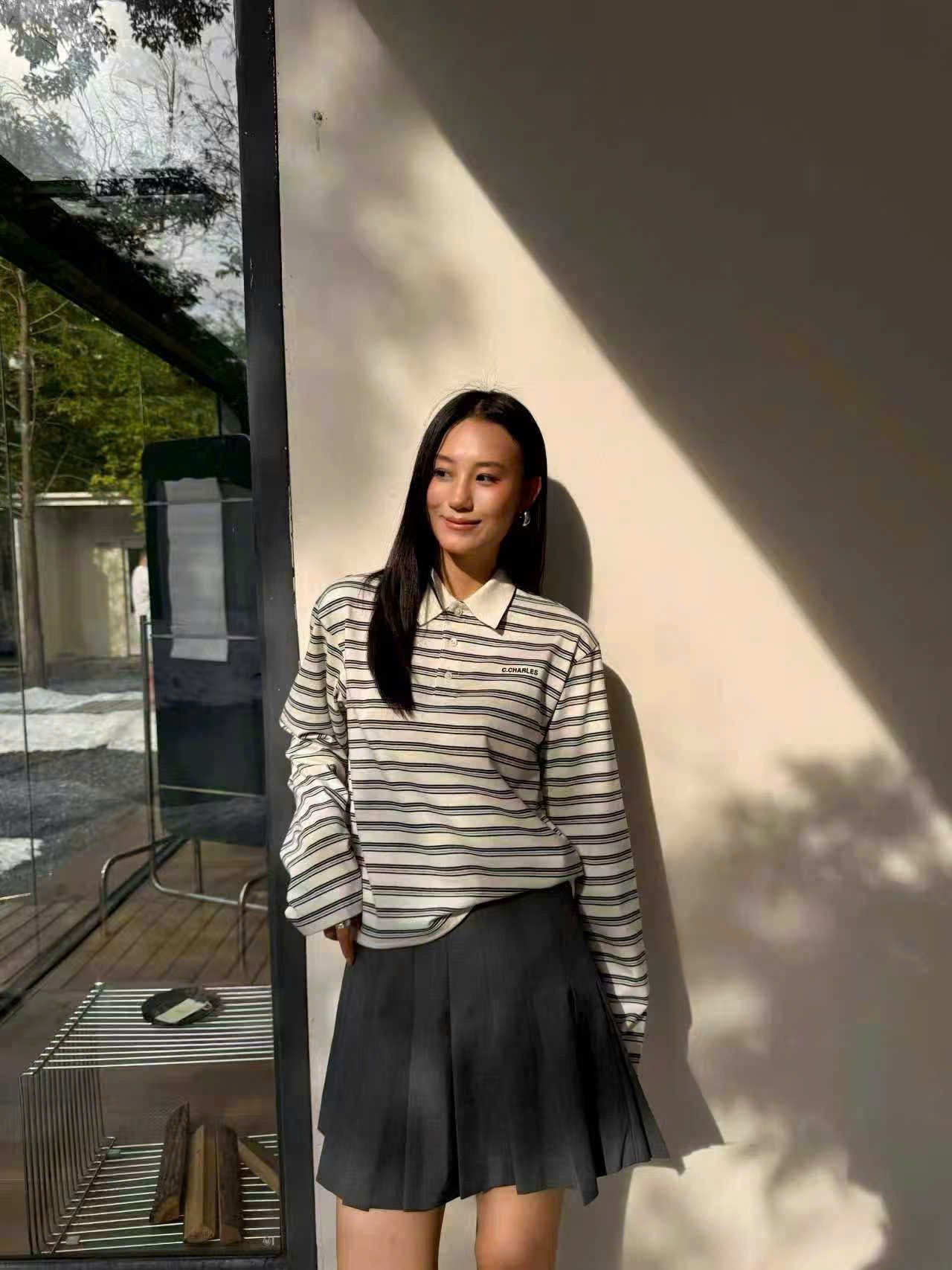  Áo polo cổ trắng, kẻ đen dài tay 