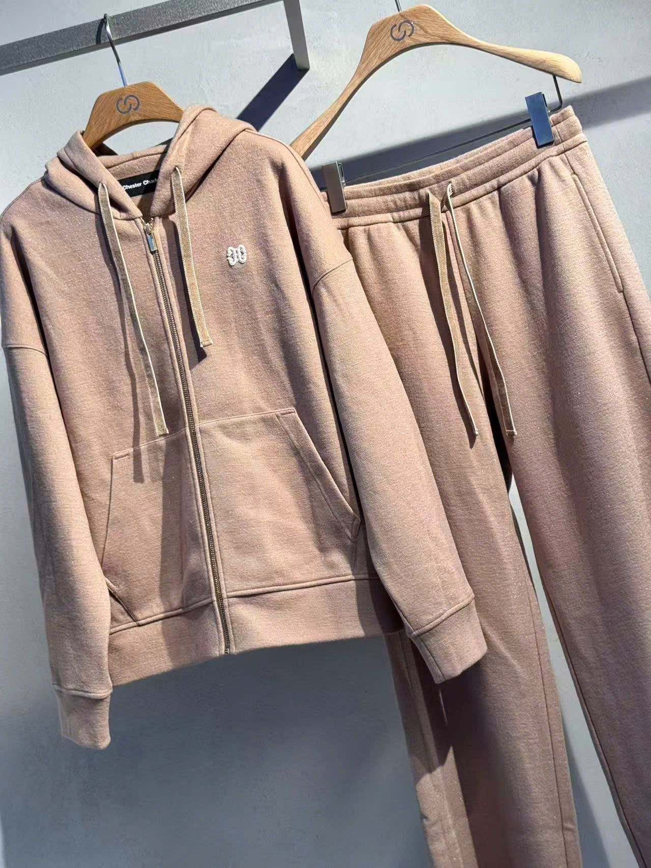  Quần nỉ dài màu nude, túi hậu SET 