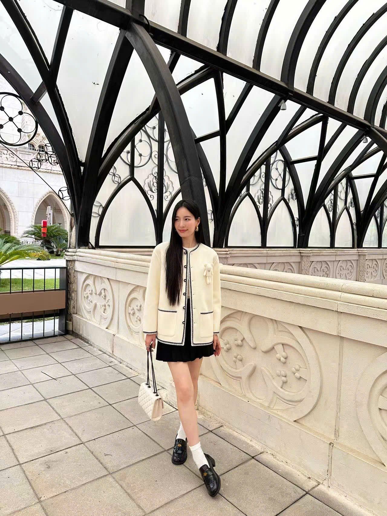  2.Áo khoác dạ Gấu ngực - Be 