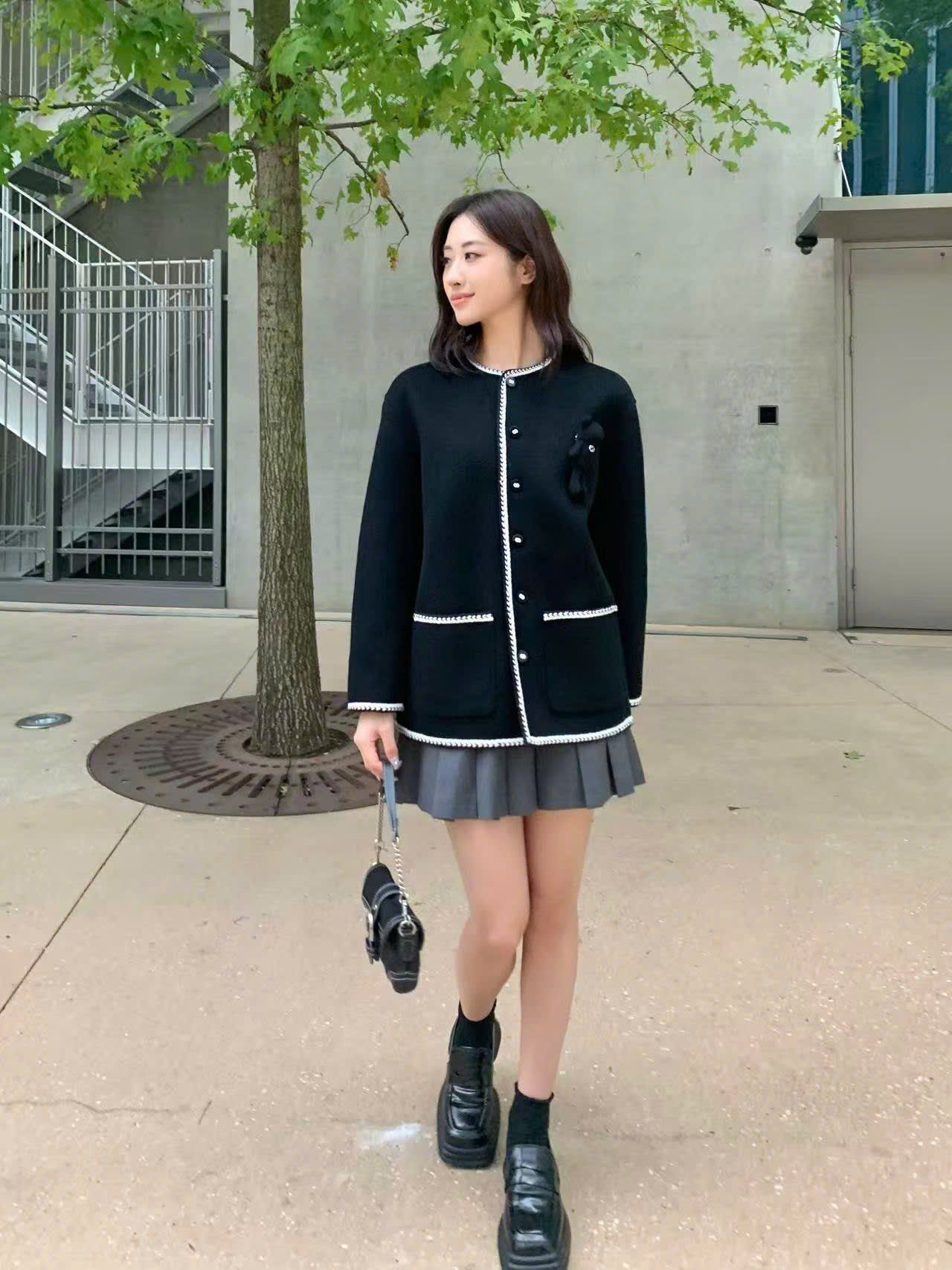  3.Áo khoác dạ Gấu ngực - Xanh đen 