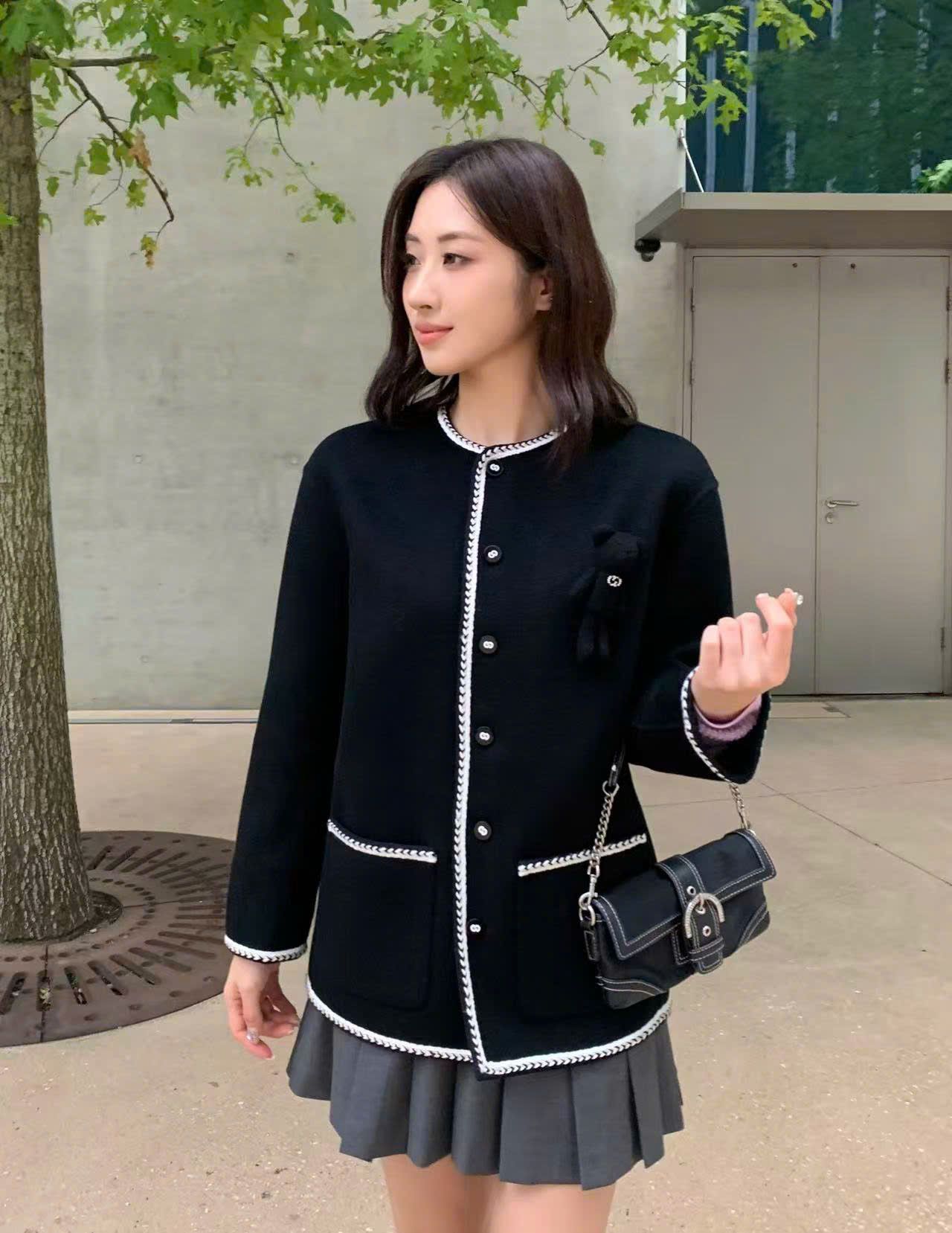  3.Áo khoác dạ Gấu ngực - Xanh đen 