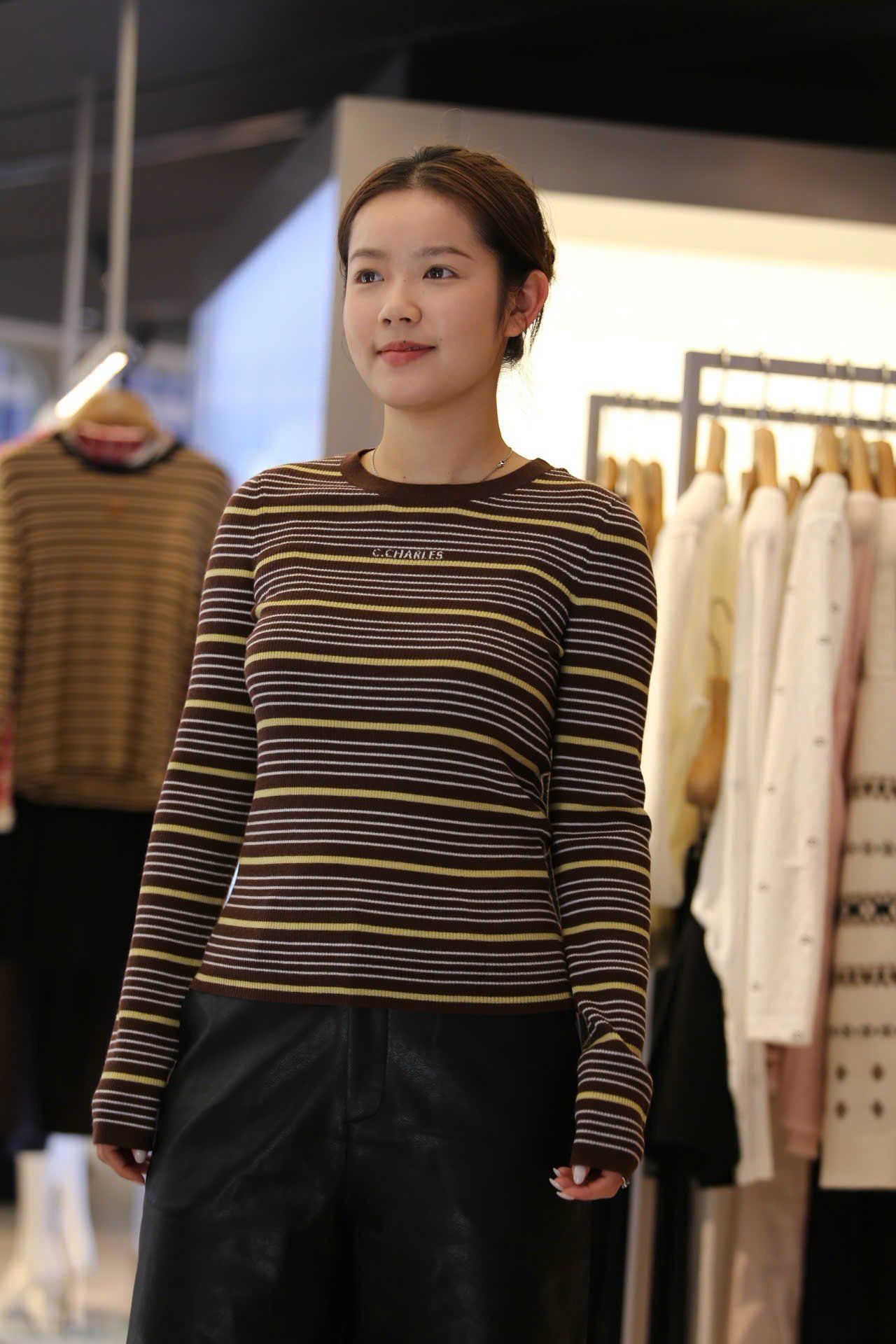  Áo thun dài tay kẻ vàng nâu 