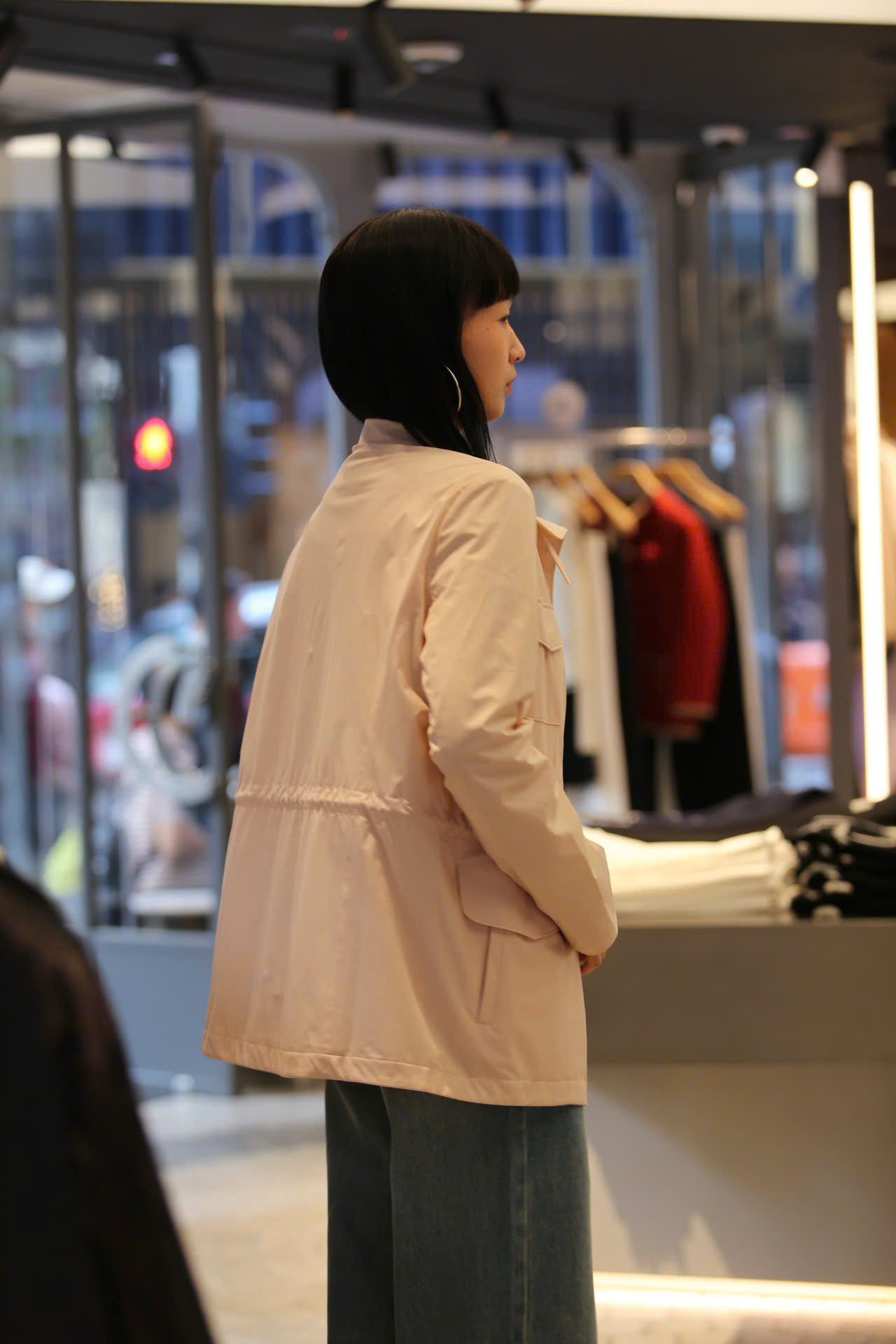  Áo khoác gió hồng phấn 4 túi hộp 