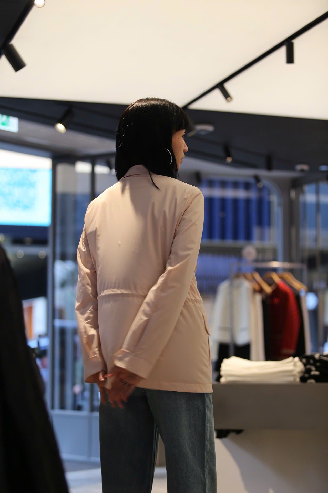  Áo khoác gió hồng phấn 4 túi hộp 