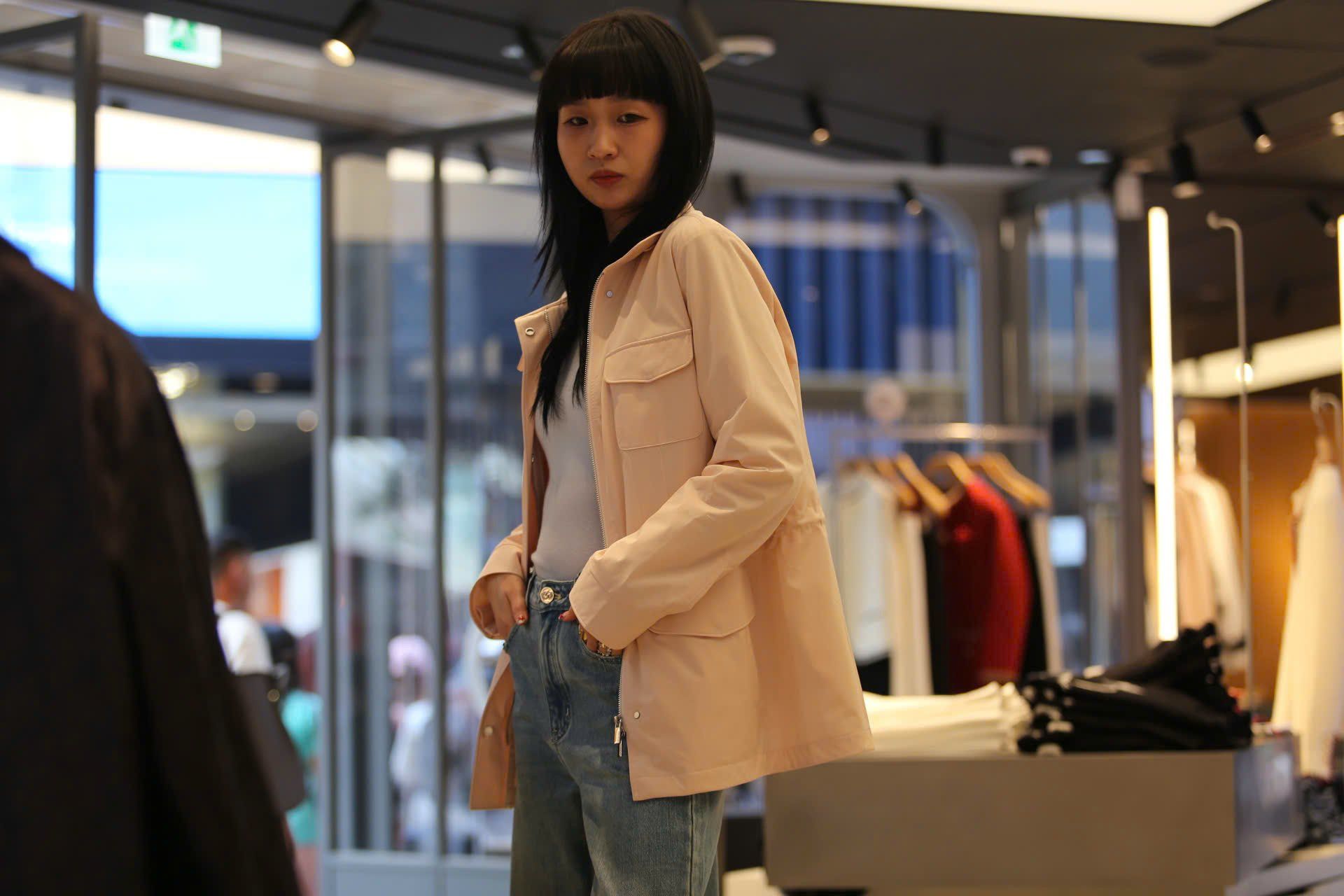  Áo khoác gió hồng phấn 4 túi hộp 