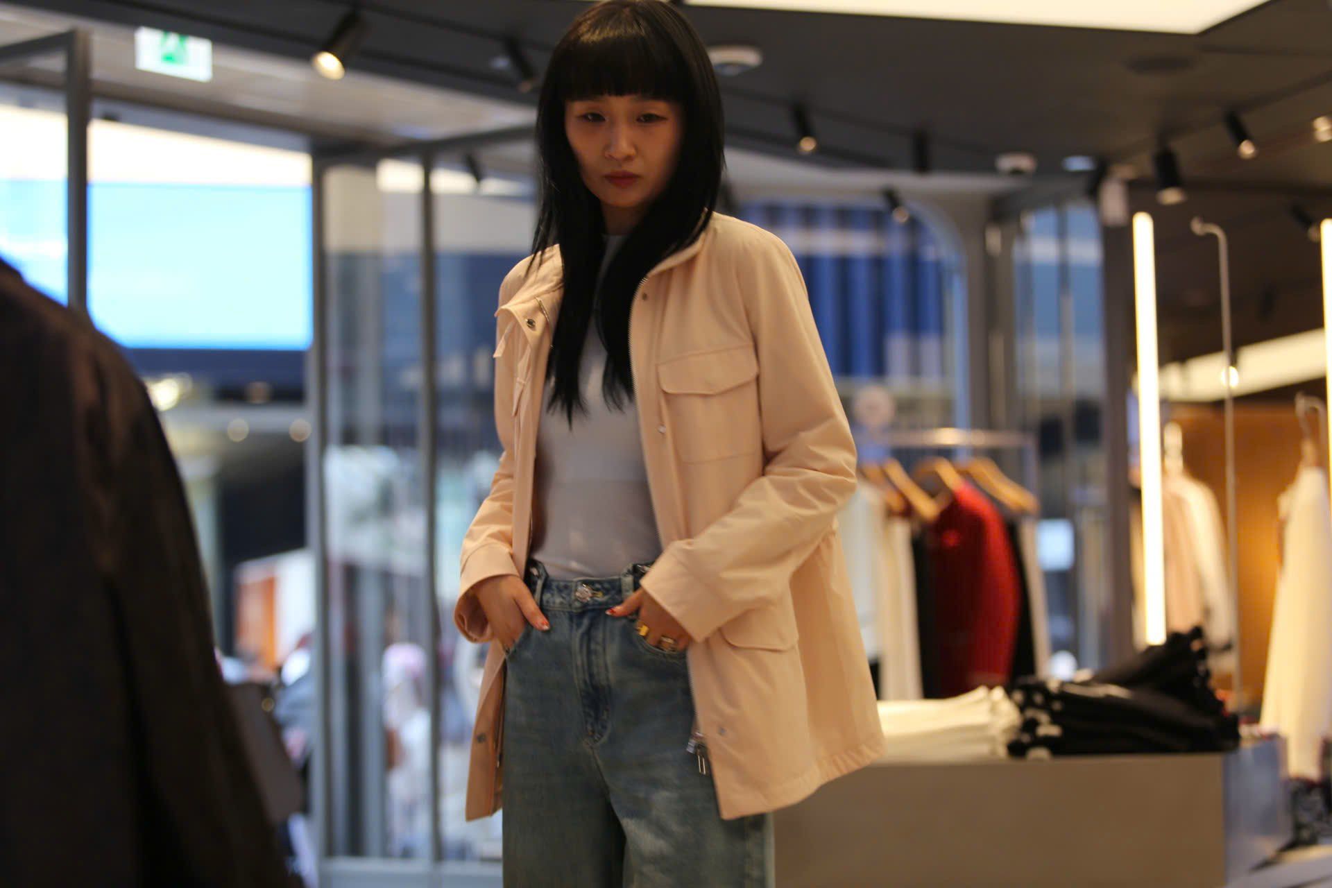  Áo khoác gió hồng phấn 4 túi hộp 