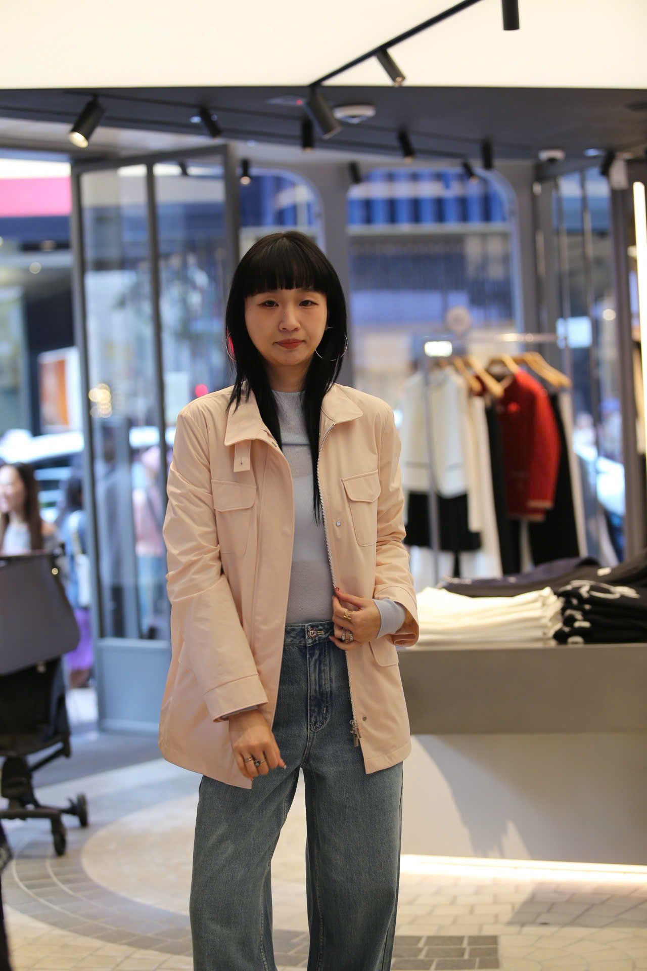  Áo khoác gió hồng phấn 4 túi hộp 