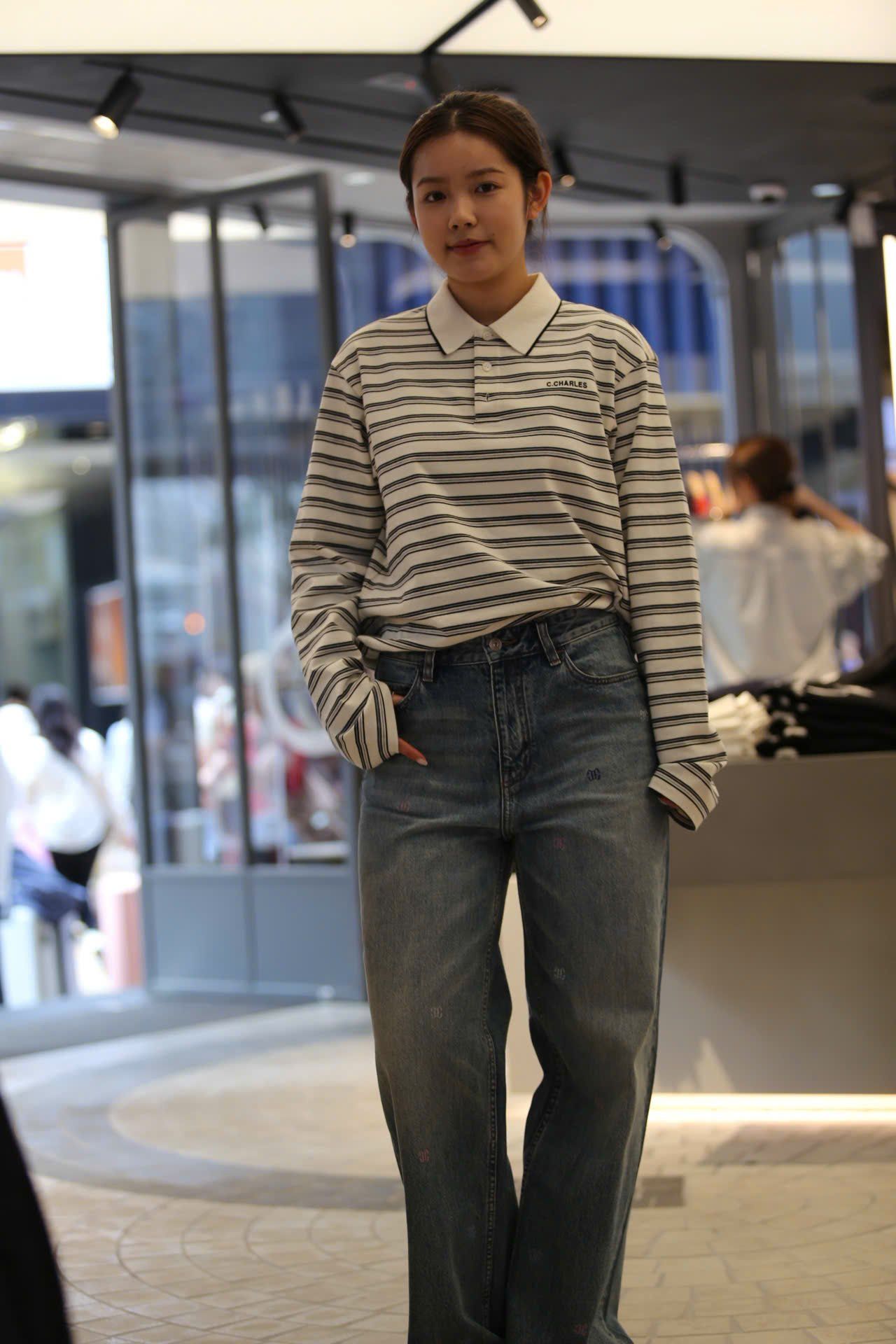  Áo polo cổ trắng, kẻ đen dài tay 