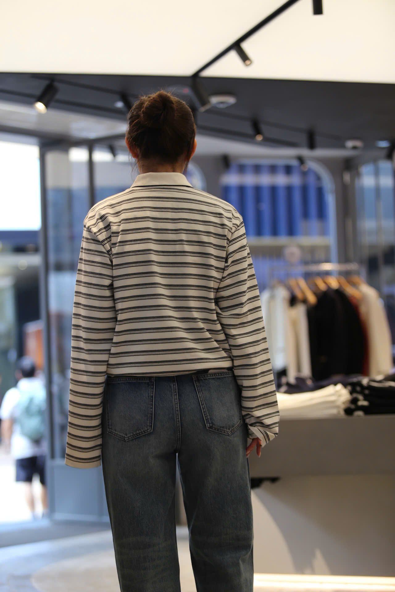  Áo polo cổ trắng, kẻ đen dài tay 