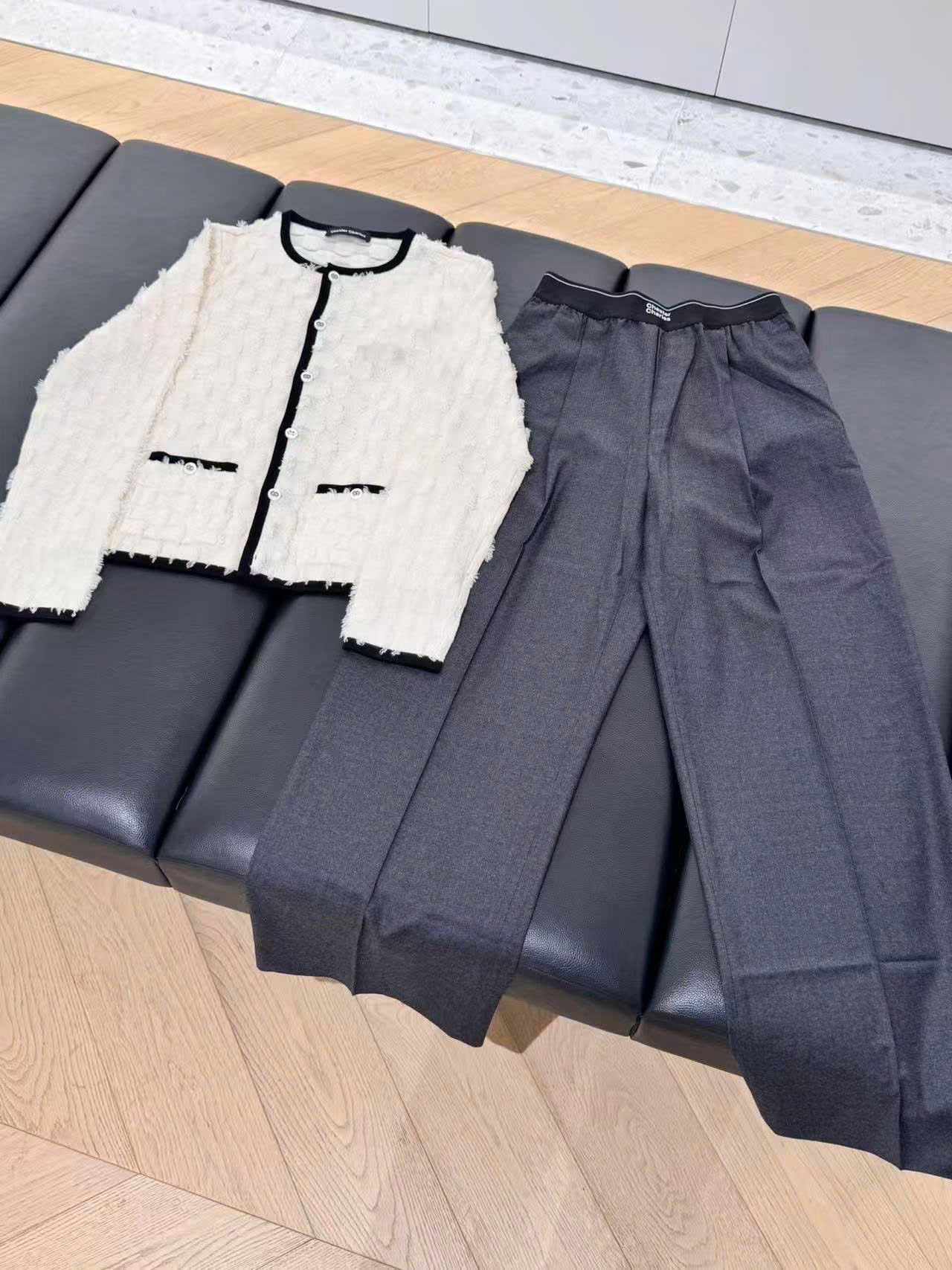  Áo CDG ô vuông trắng viền đen new25 