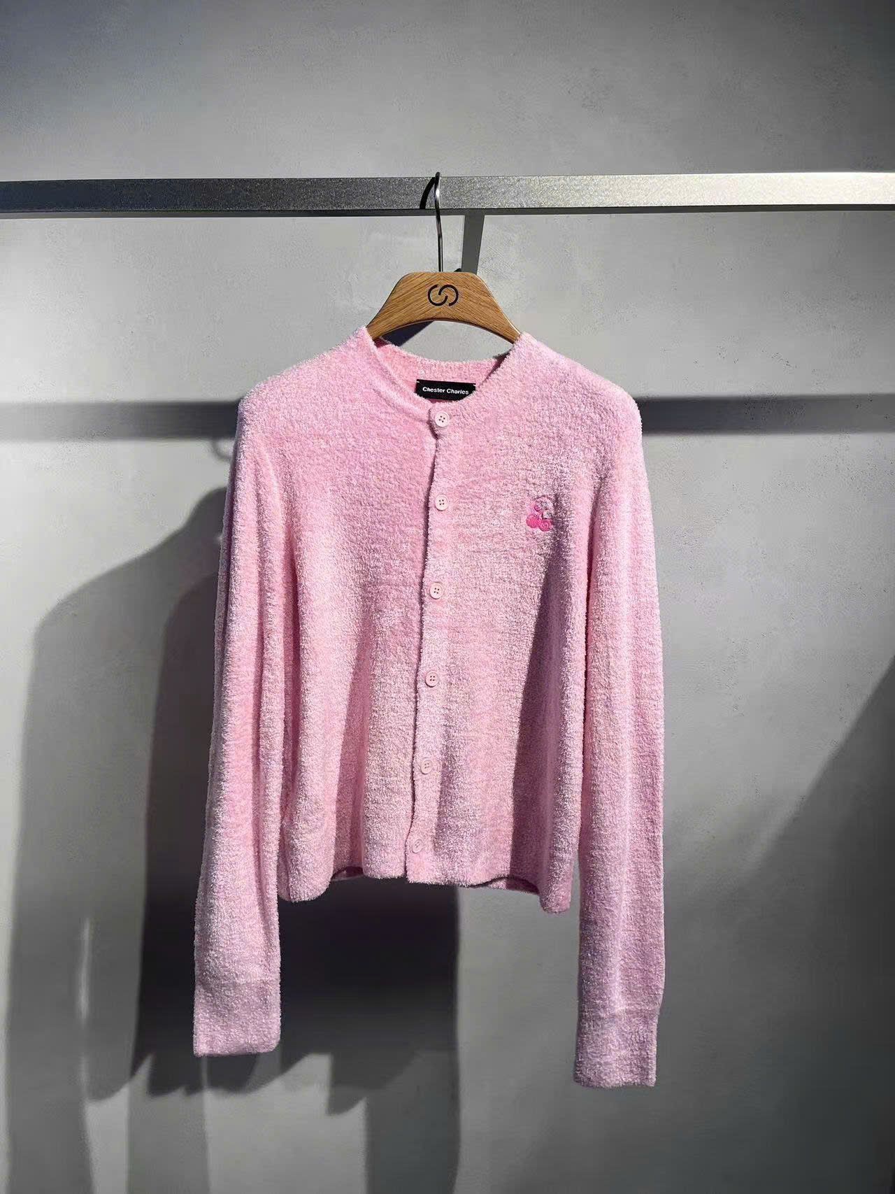  Áo CDG hồng dài tay gấu nhỏ 1 bên 