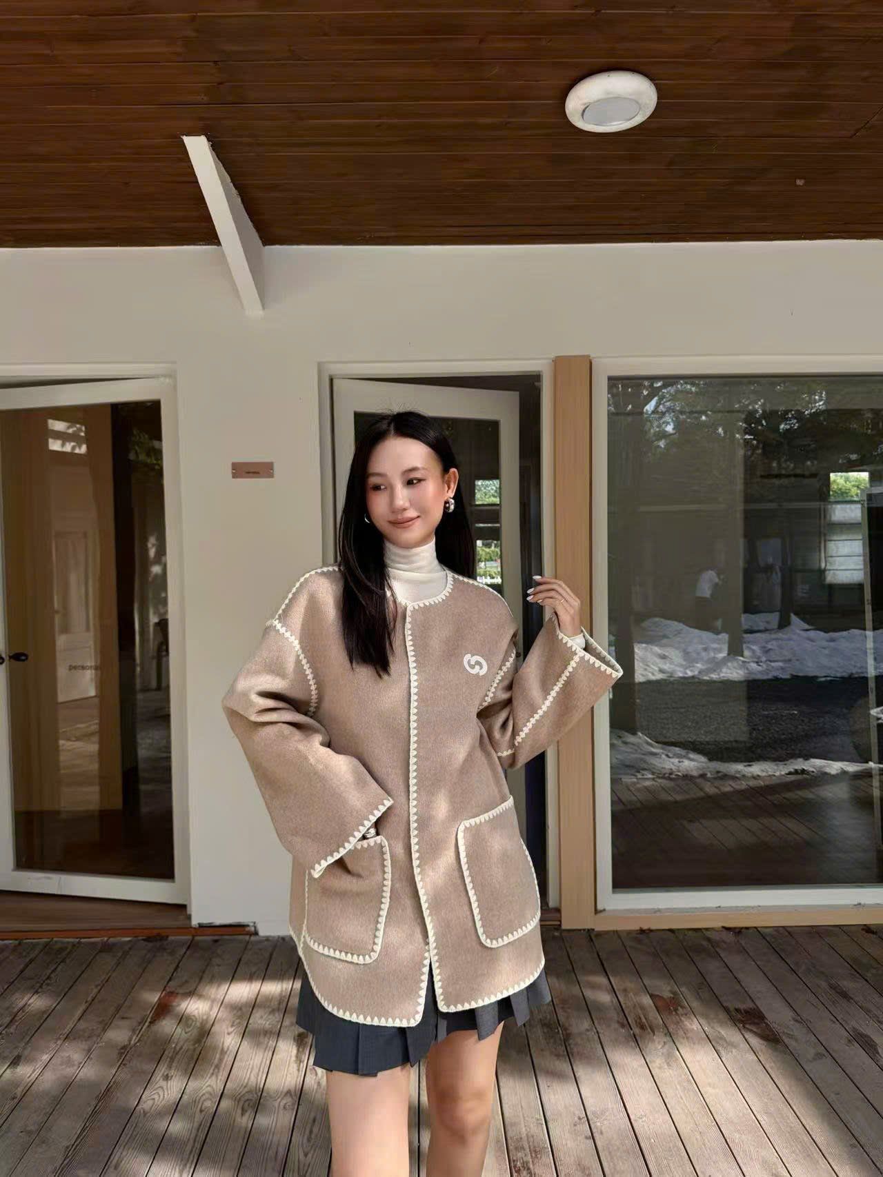  Áo khoác dạ ép màu NUDE viền trắng 