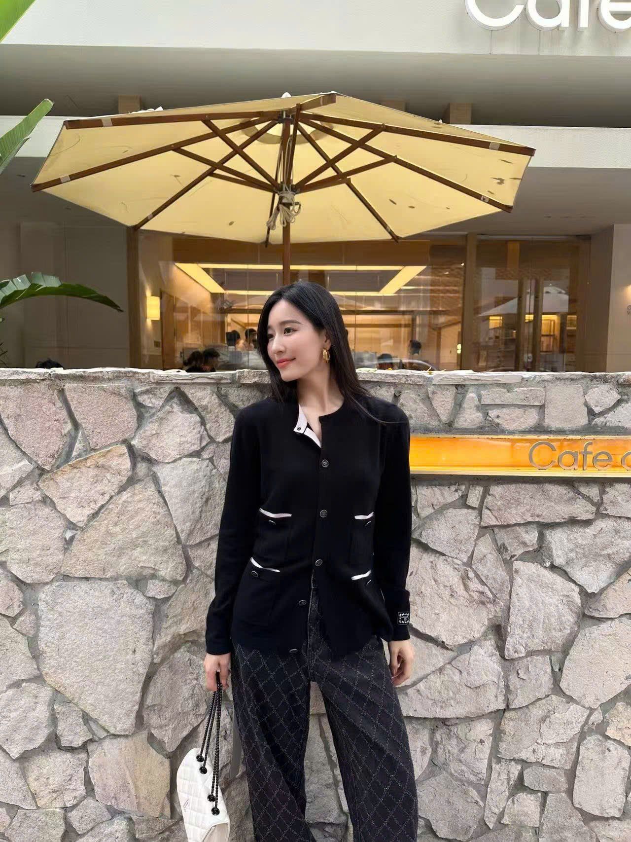  Áo CDG đen 4 túi kèm dây đai 