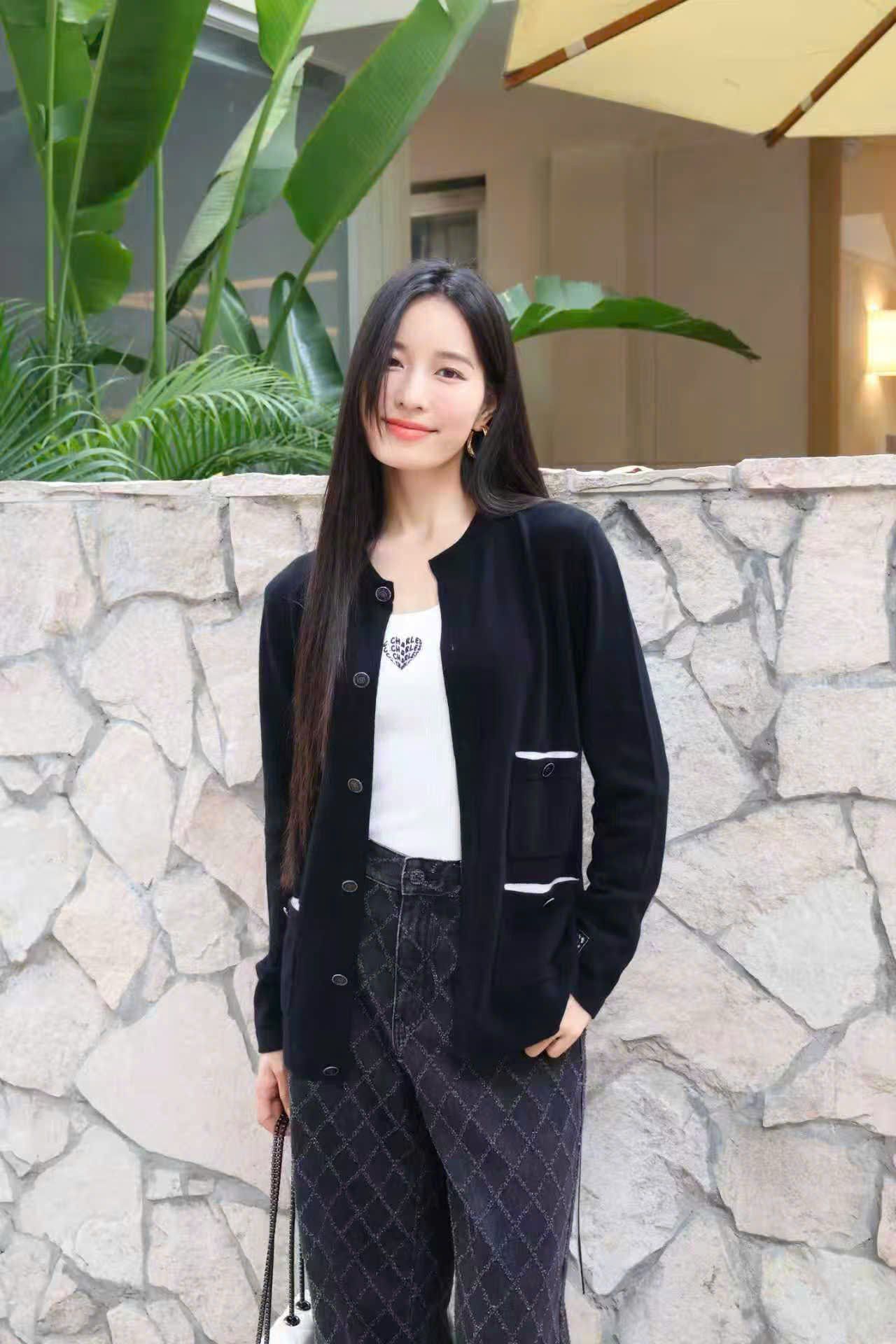  Áo CDG đen 4 túi kèm dây đai 