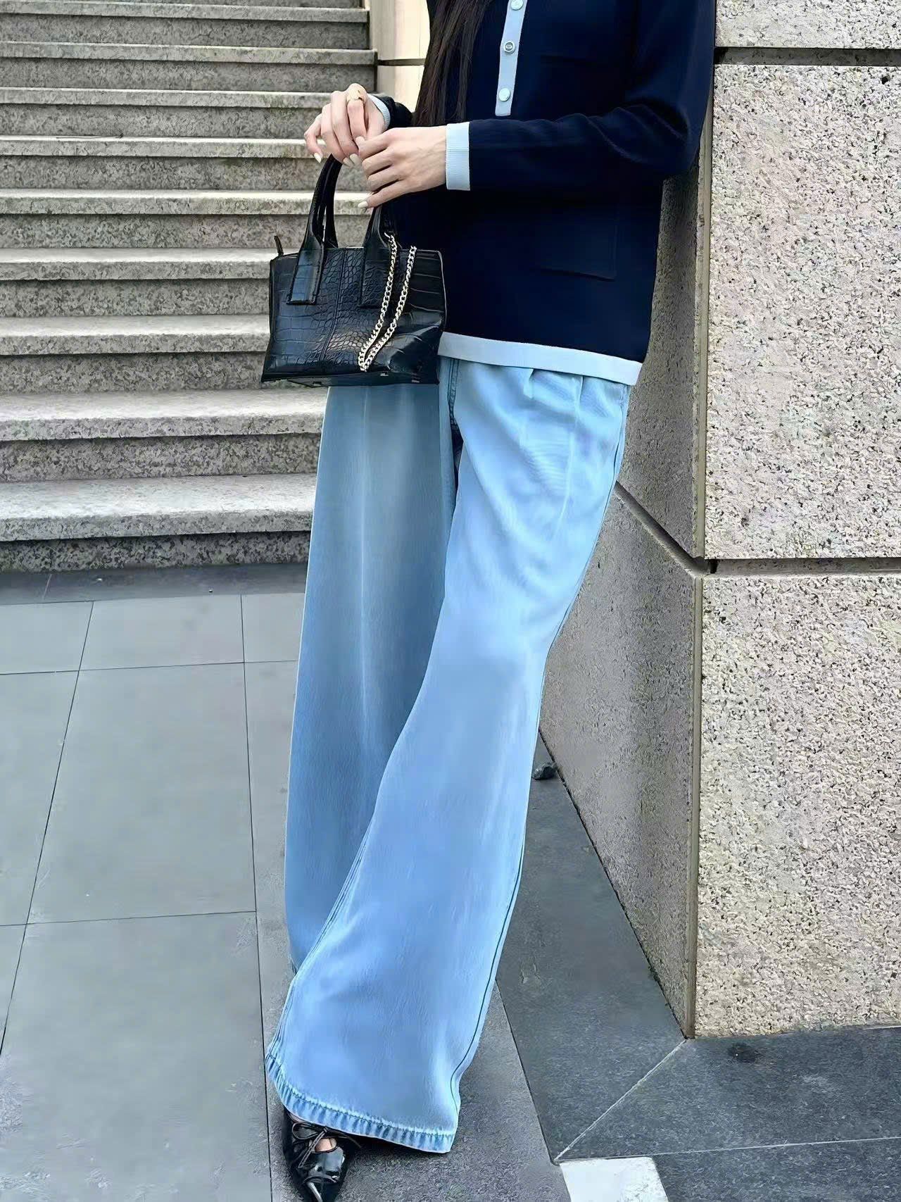  Quần jean giấy xanh logo tròn túi sau 