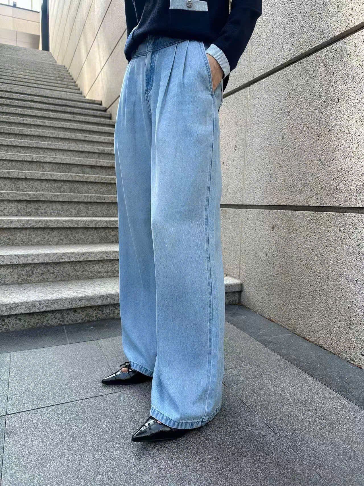  Quần jean giấy xanh logo tròn túi sau 