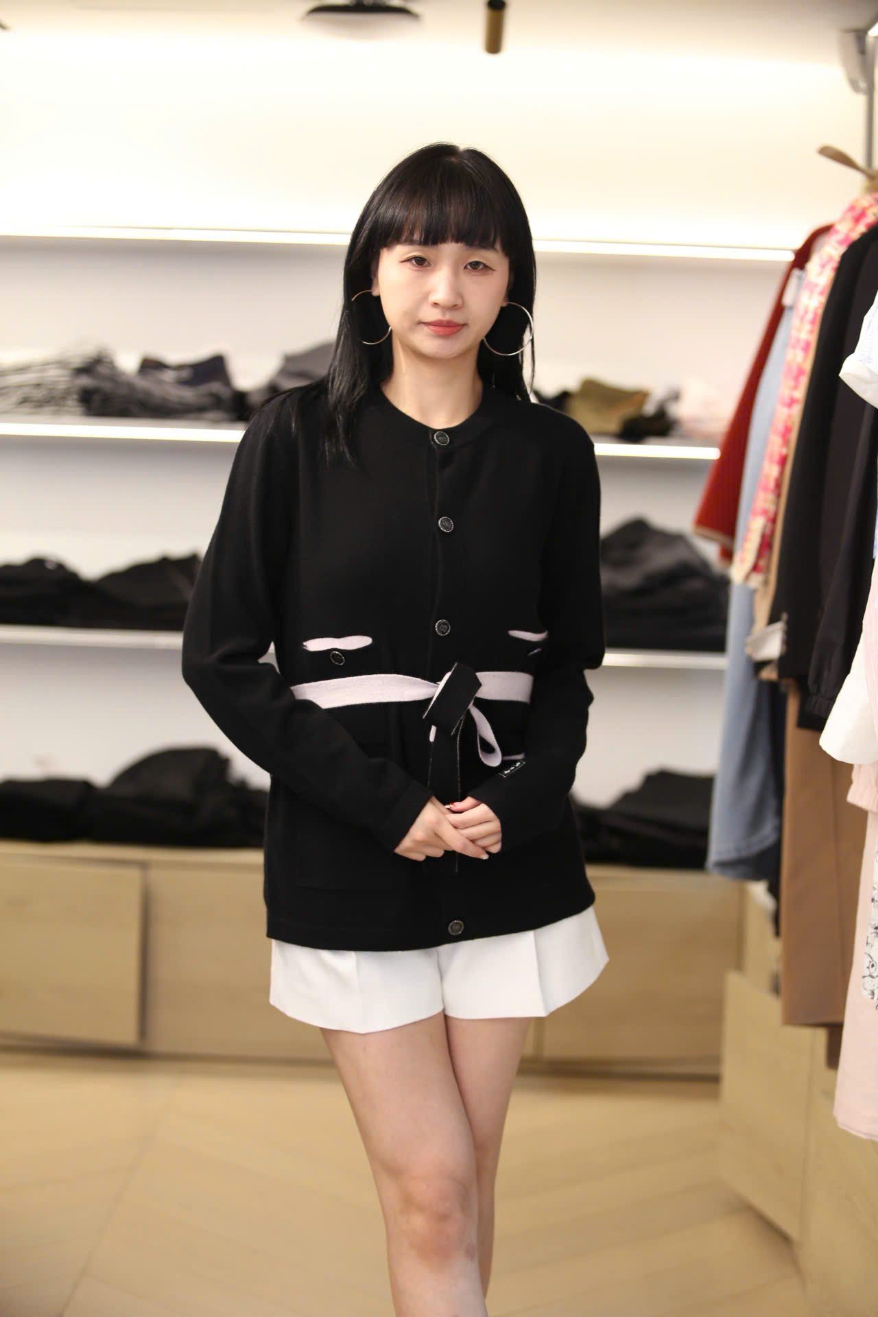  Áo CDG đen 4 túi kèm dây đai 