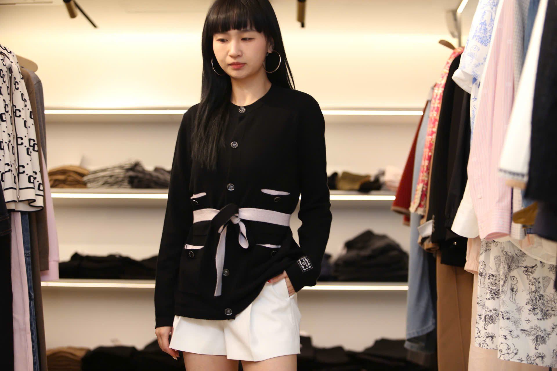  Áo CDG đen 4 túi kèm dây đai 