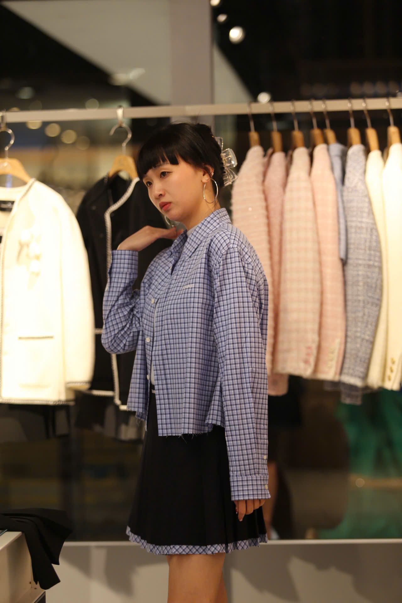  Áo sơ mi dáng ngắn Xanh lam kẻ 