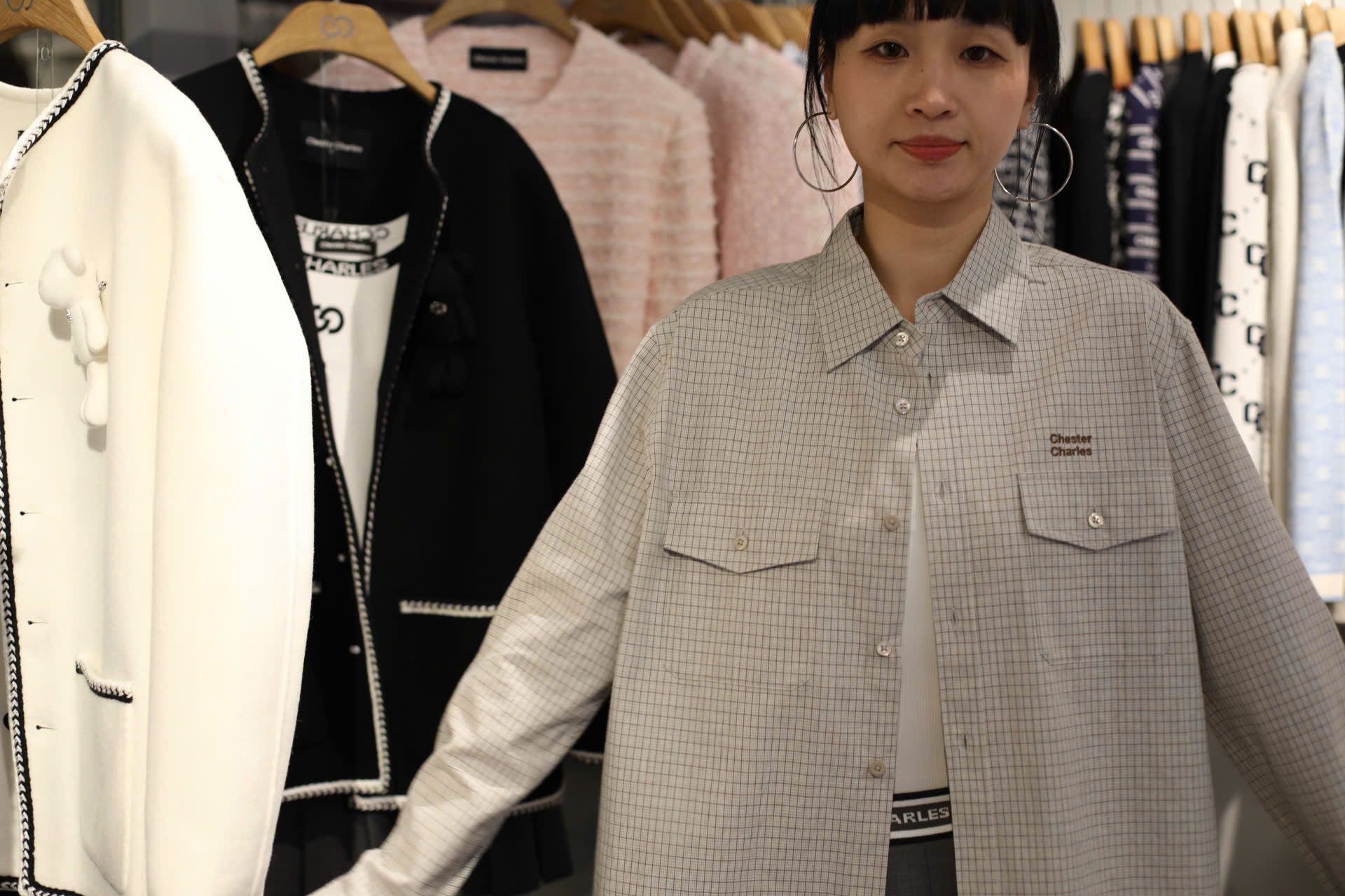  Áo sơ mi kẻ, màu be sáng 2 túi trước 