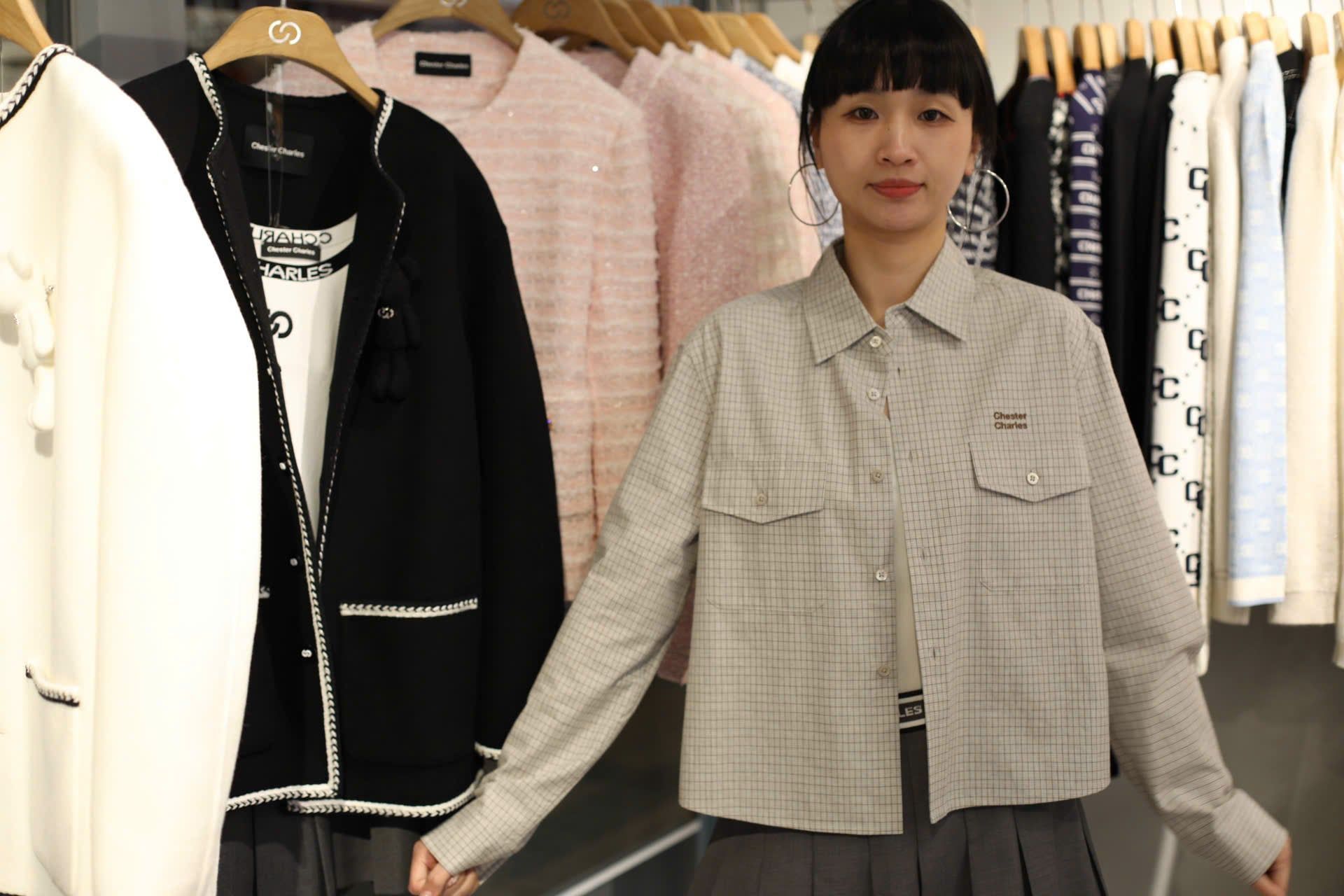  Áo sơ mi kẻ, màu be sáng 2 túi trước 