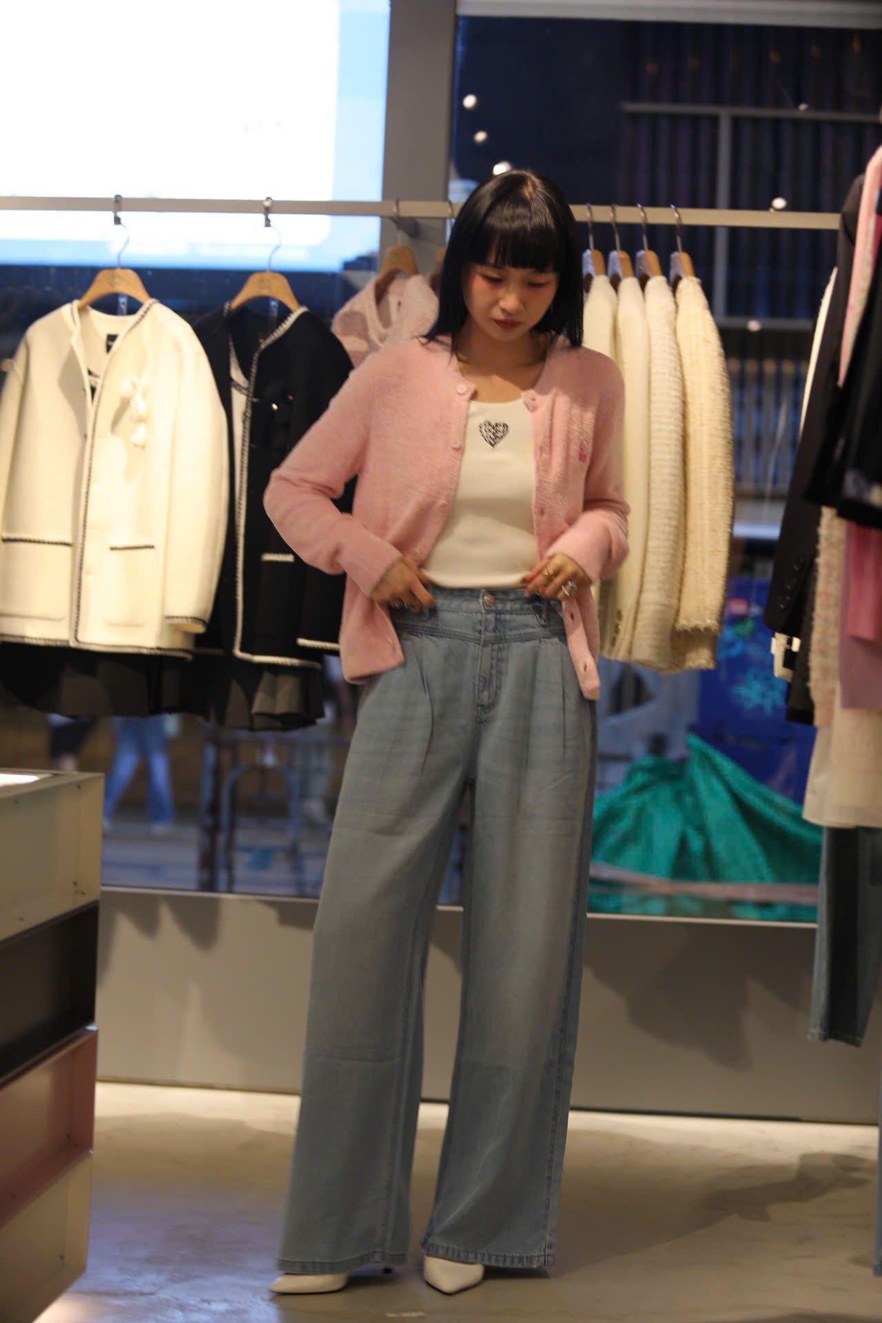  Áo CDG hồng dài tay gấu nhỏ 1 bên 