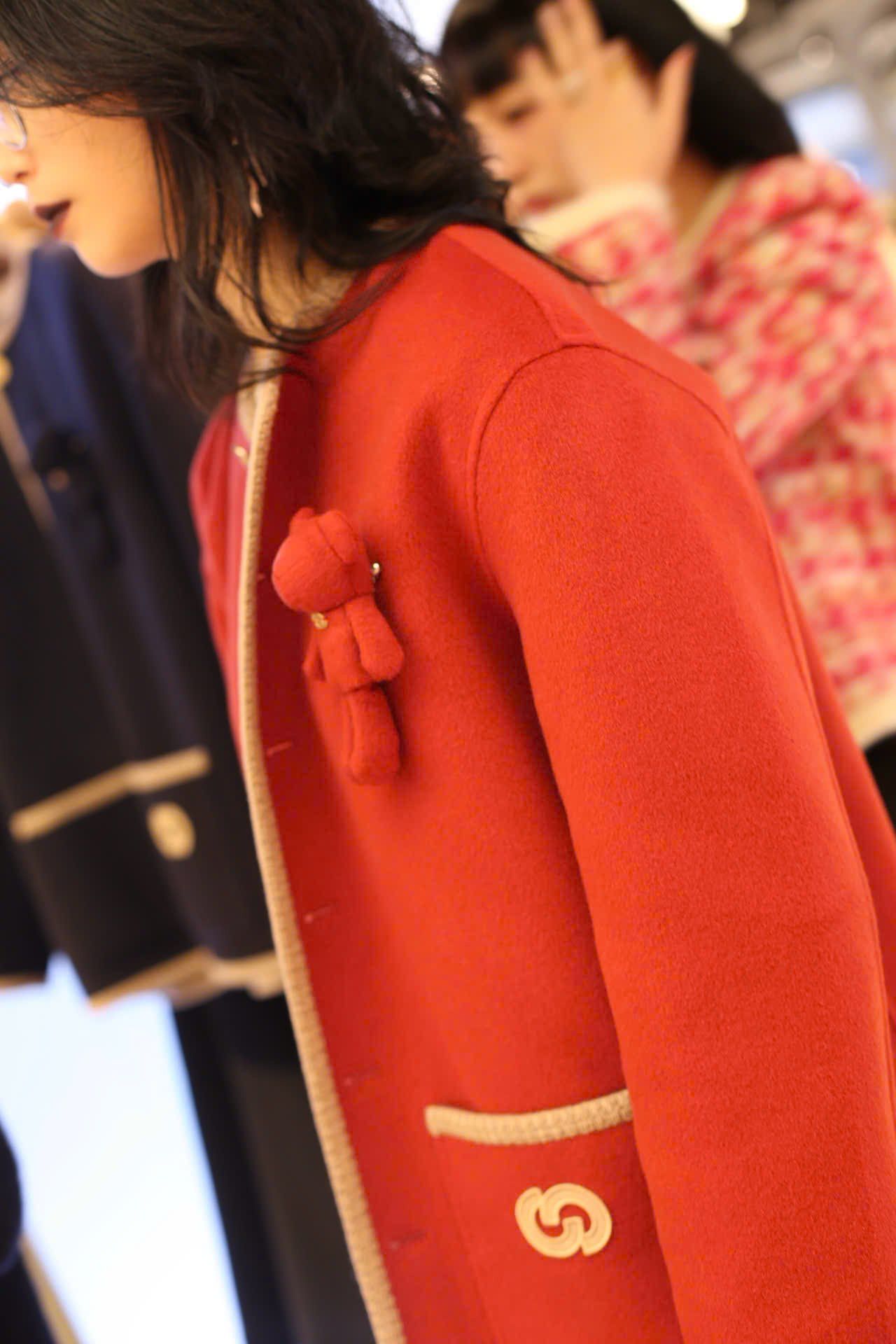  4.Áo khoác dạ Gấu ngực - Đỏ 