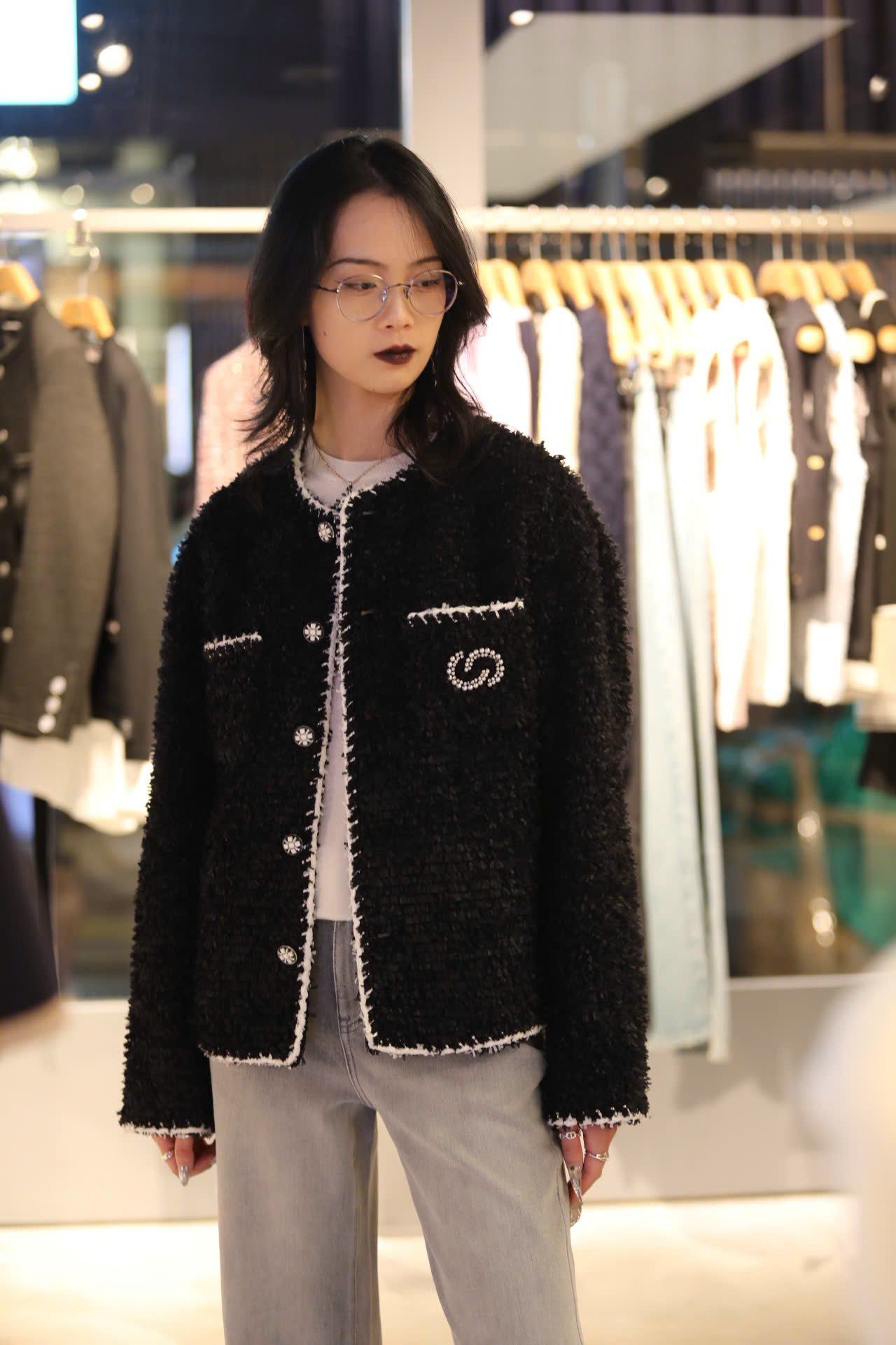  Áo khoác lông logo CC 