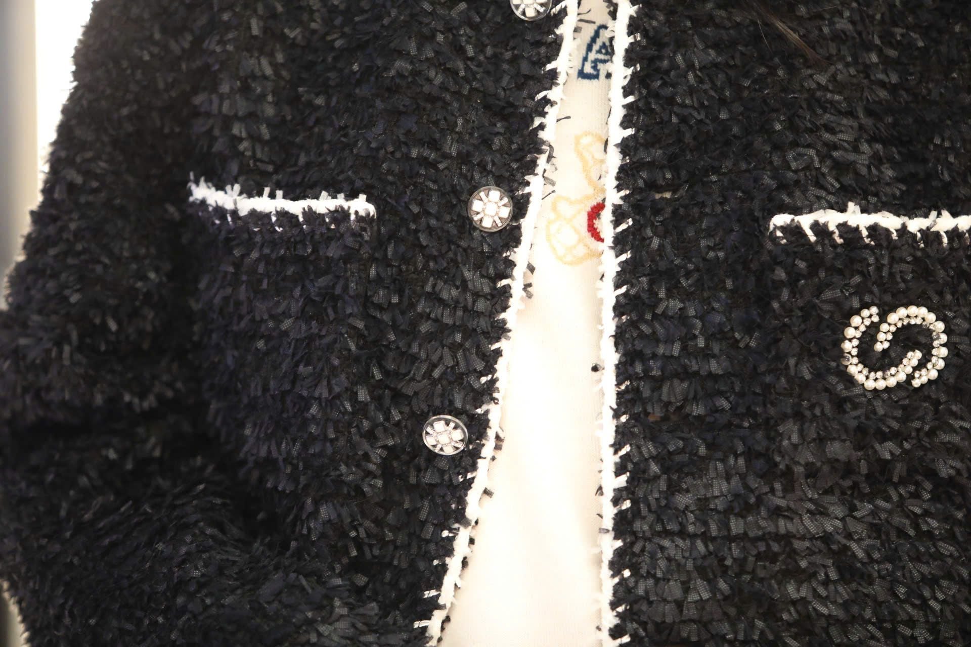  Áo khoác lông logo CC 