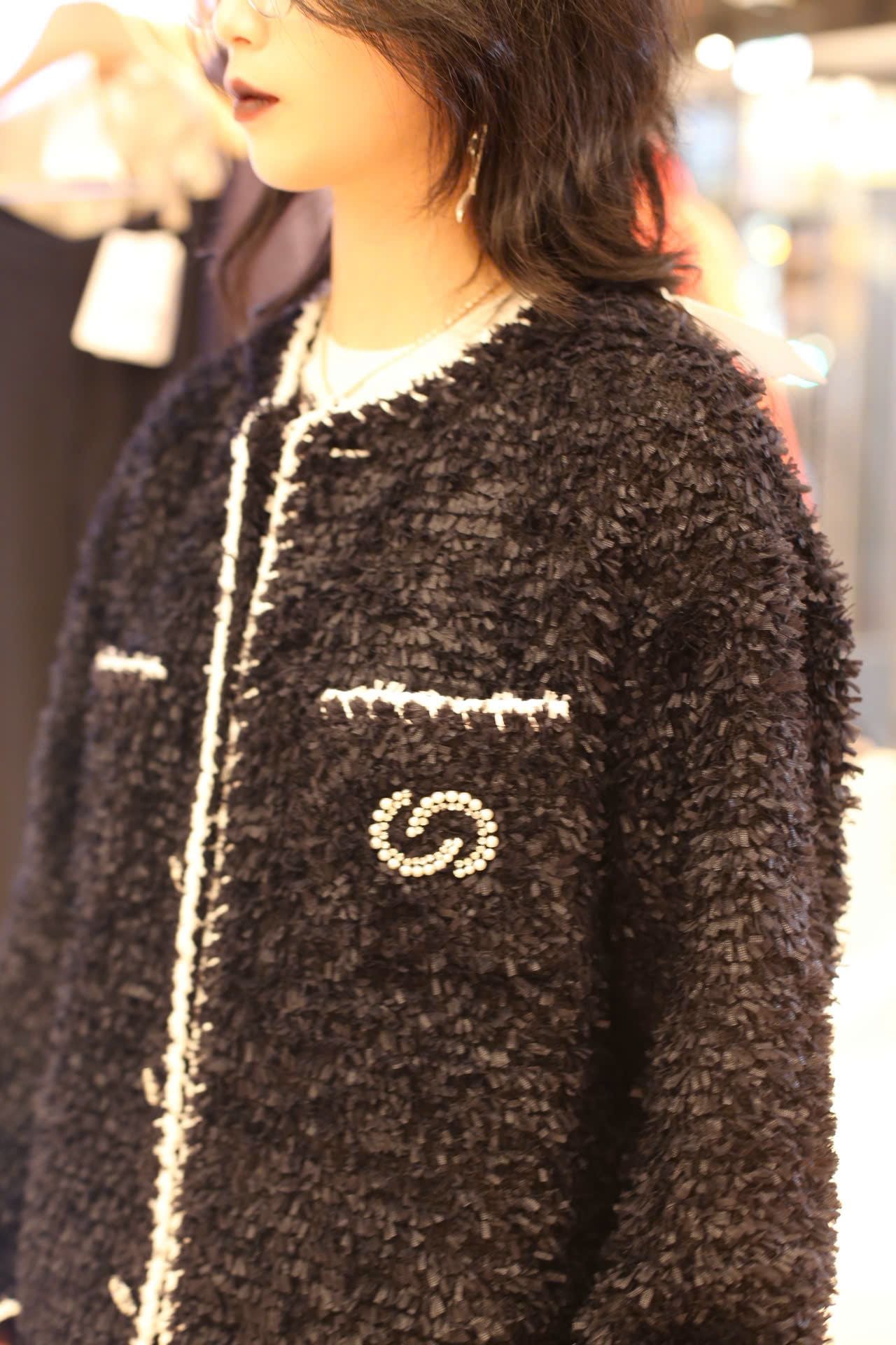  Áo khoác lông logo CC 