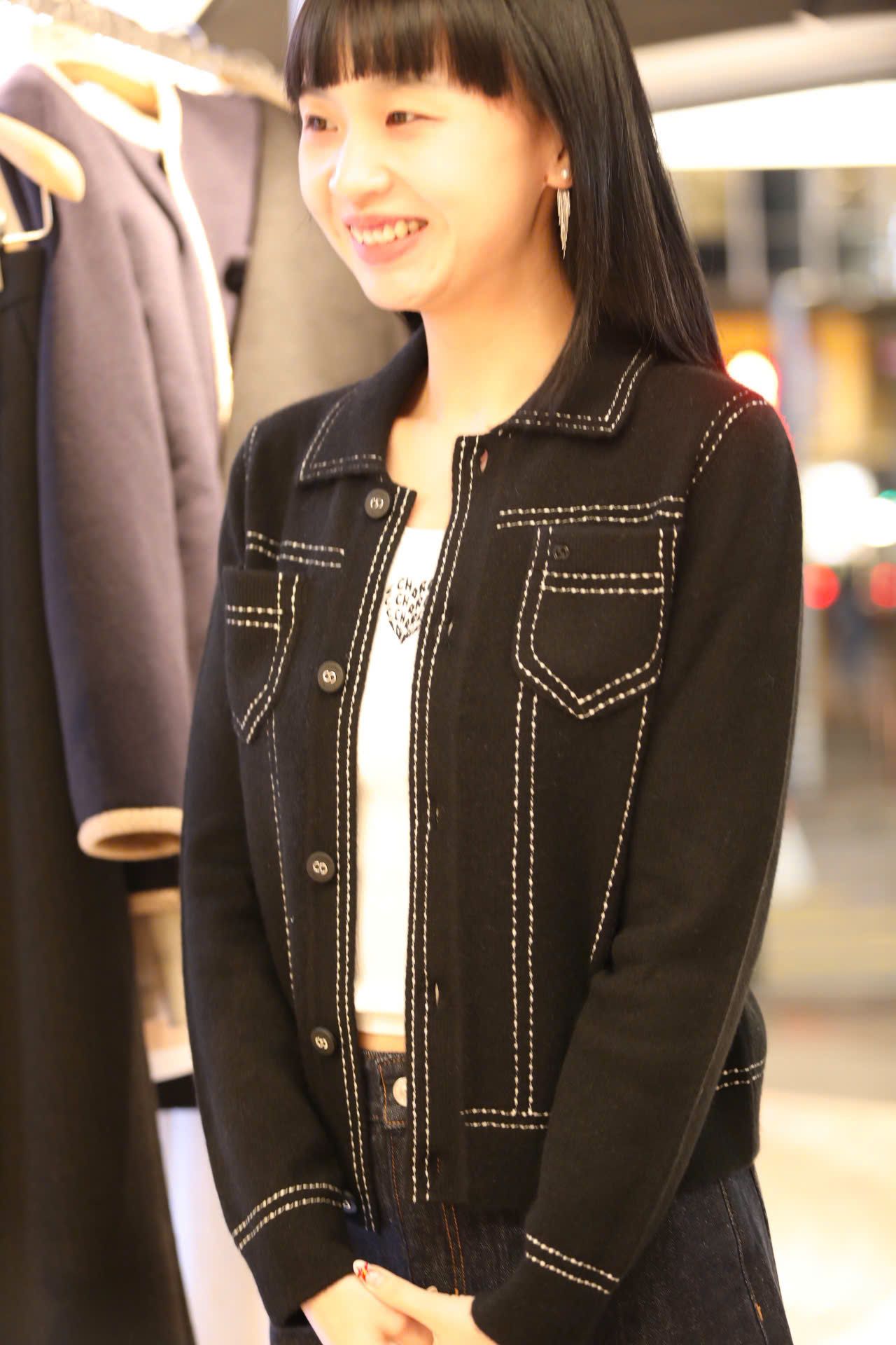  Áo polo CDG cashmere , đen viền chấm trắng 