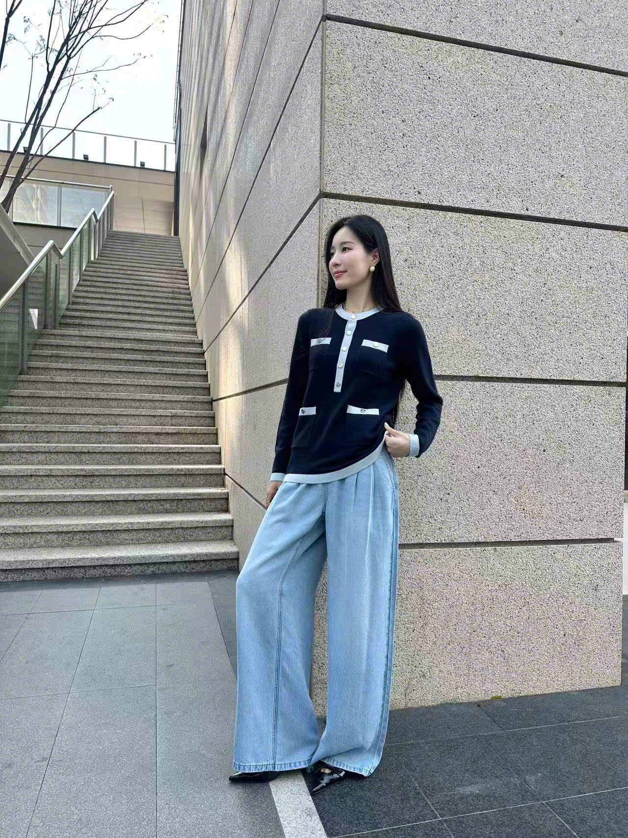  Quần jean giấy xanh logo tròn túi sau 