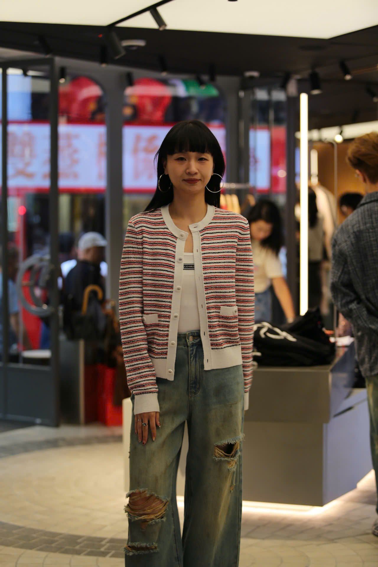  Quần jean rách gối ss25 