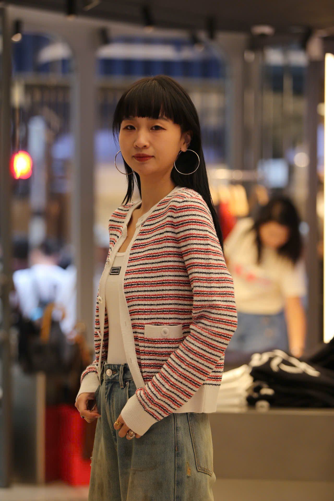  Quần jean rách gối ss25 