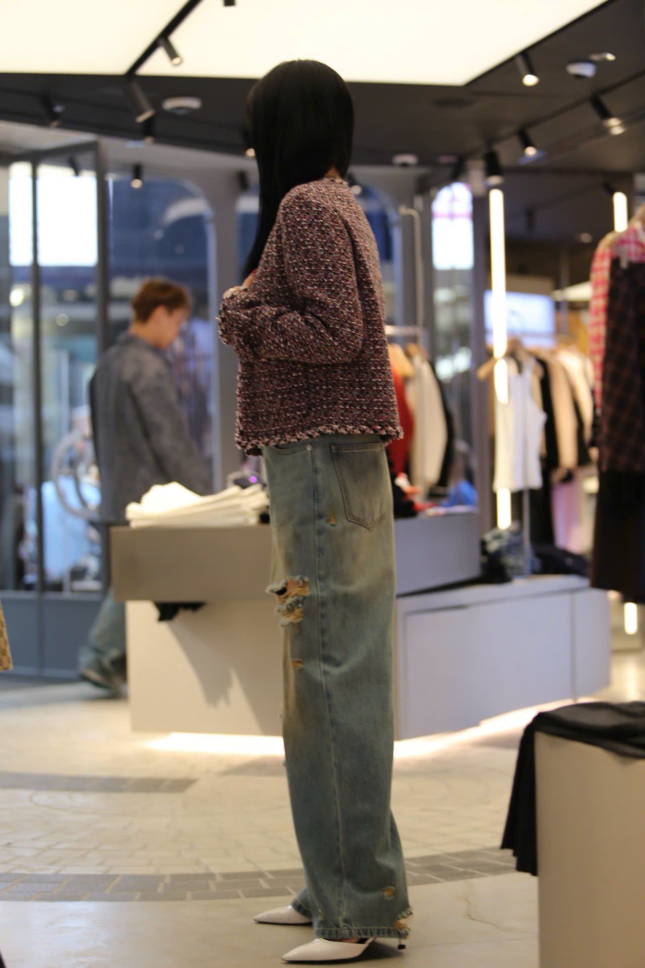  Quần jean rách gối ss25 