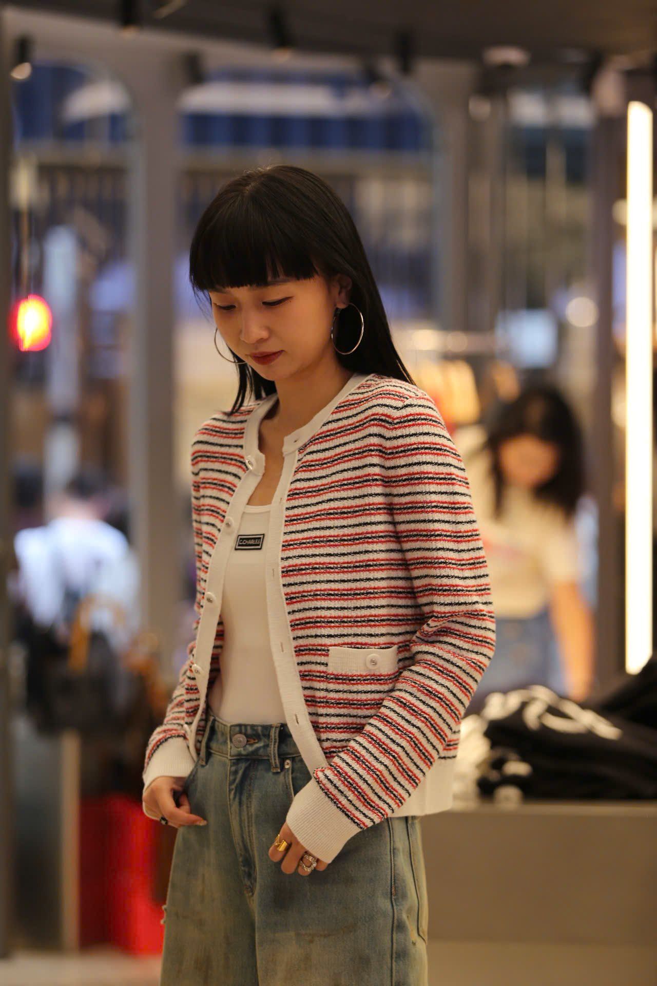  Quần jean rách gối ss25 