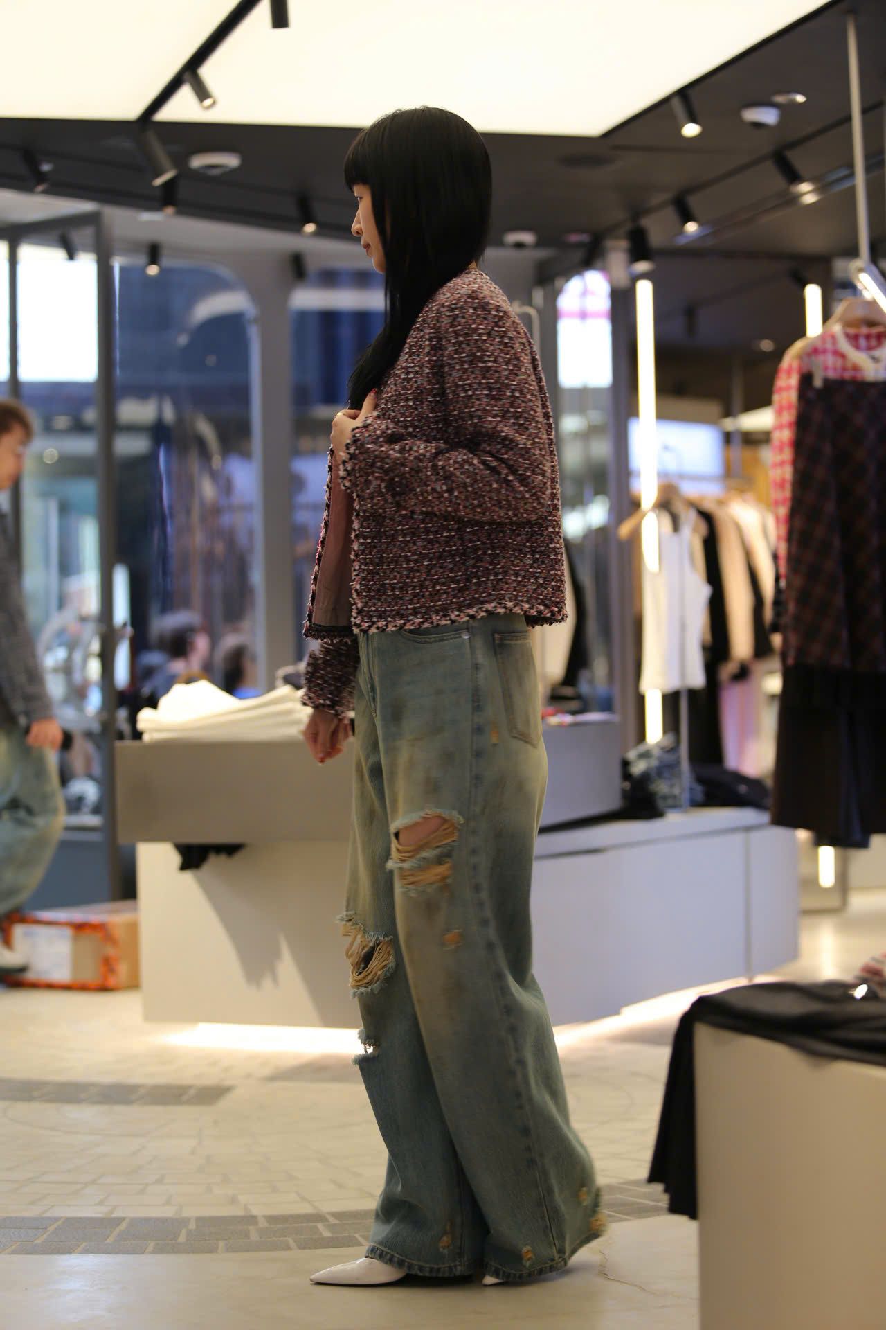  Quần jean rách gối ss25 