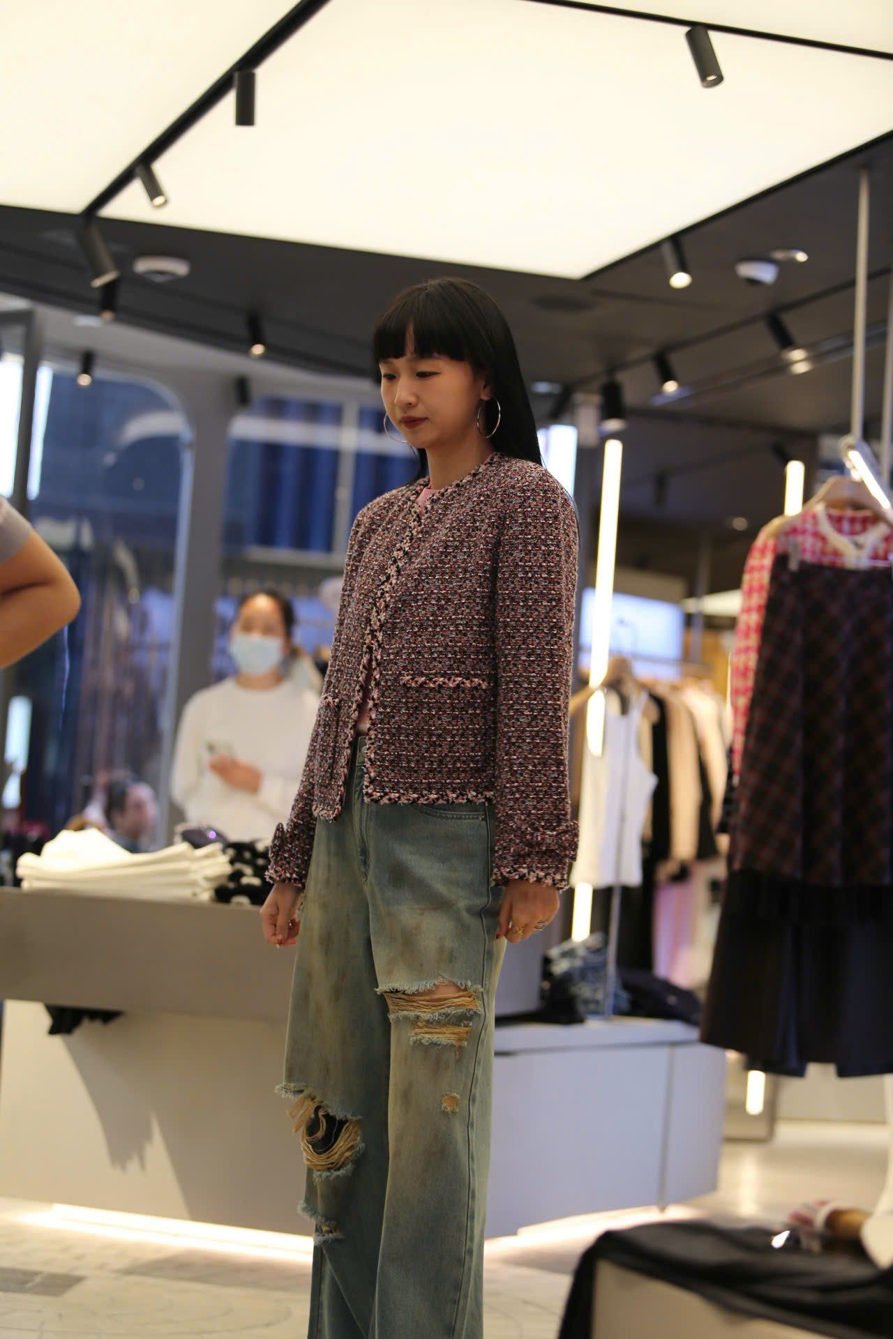  Quần jean rách gối ss25 