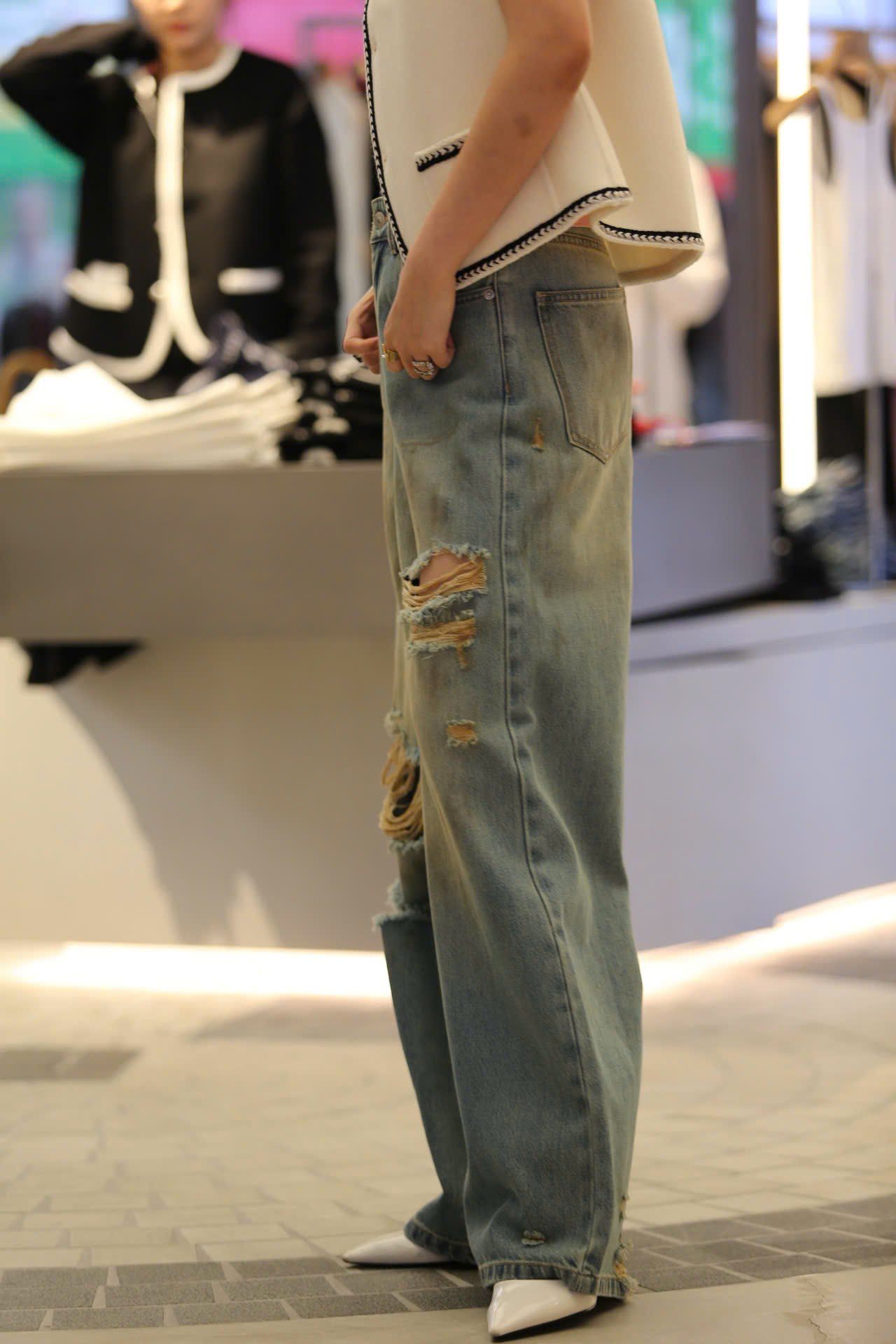  Quần jean rách gối ss25 