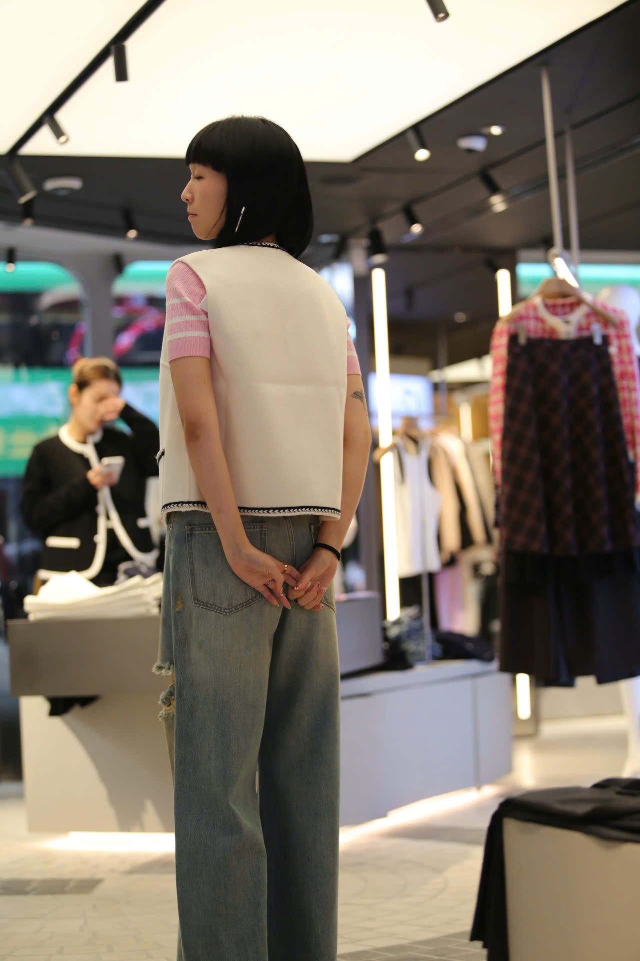  Quần jean rách gối ss25 