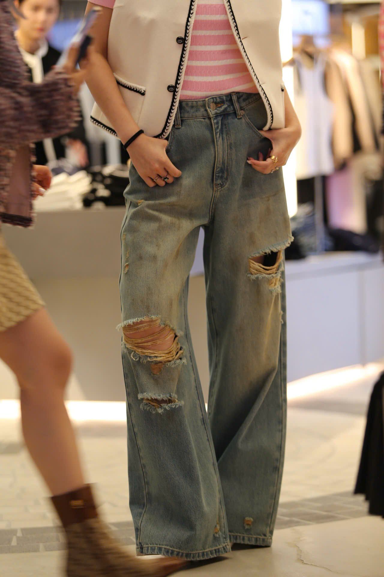  Quần jean rách gối ss25 