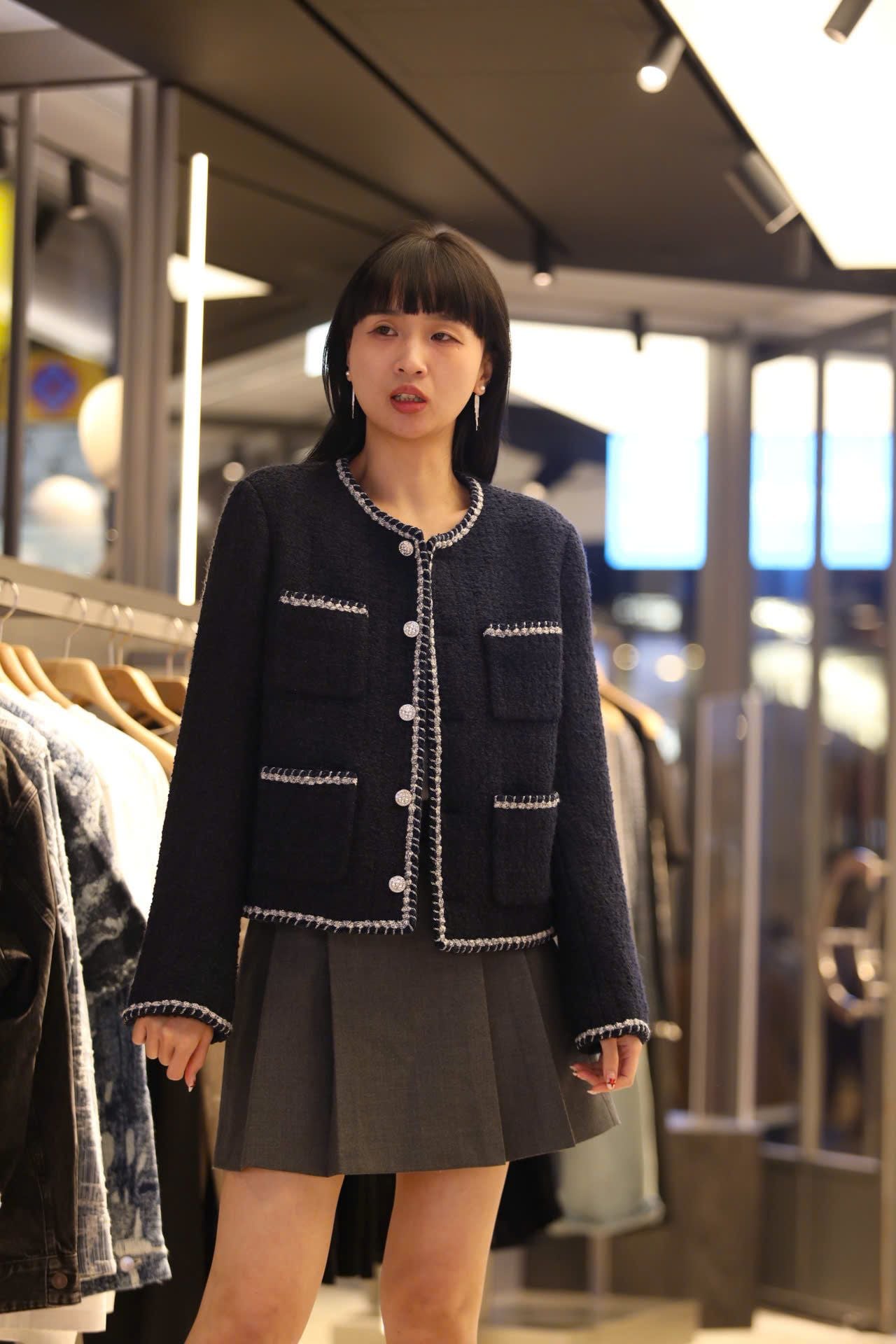  3. Áo Tweed Xanh navy viền trắng 